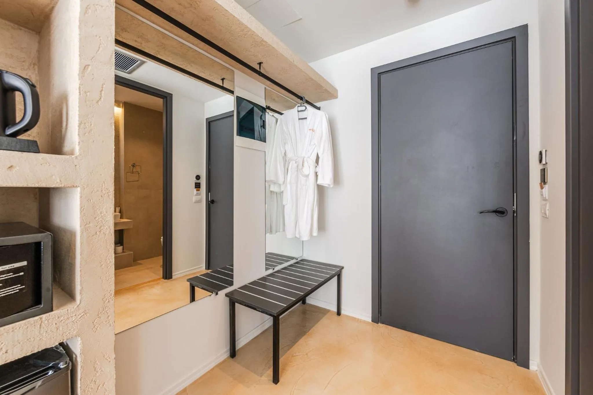 wardrobe in San Angelo Luxury Resort & Spa - Adults Only