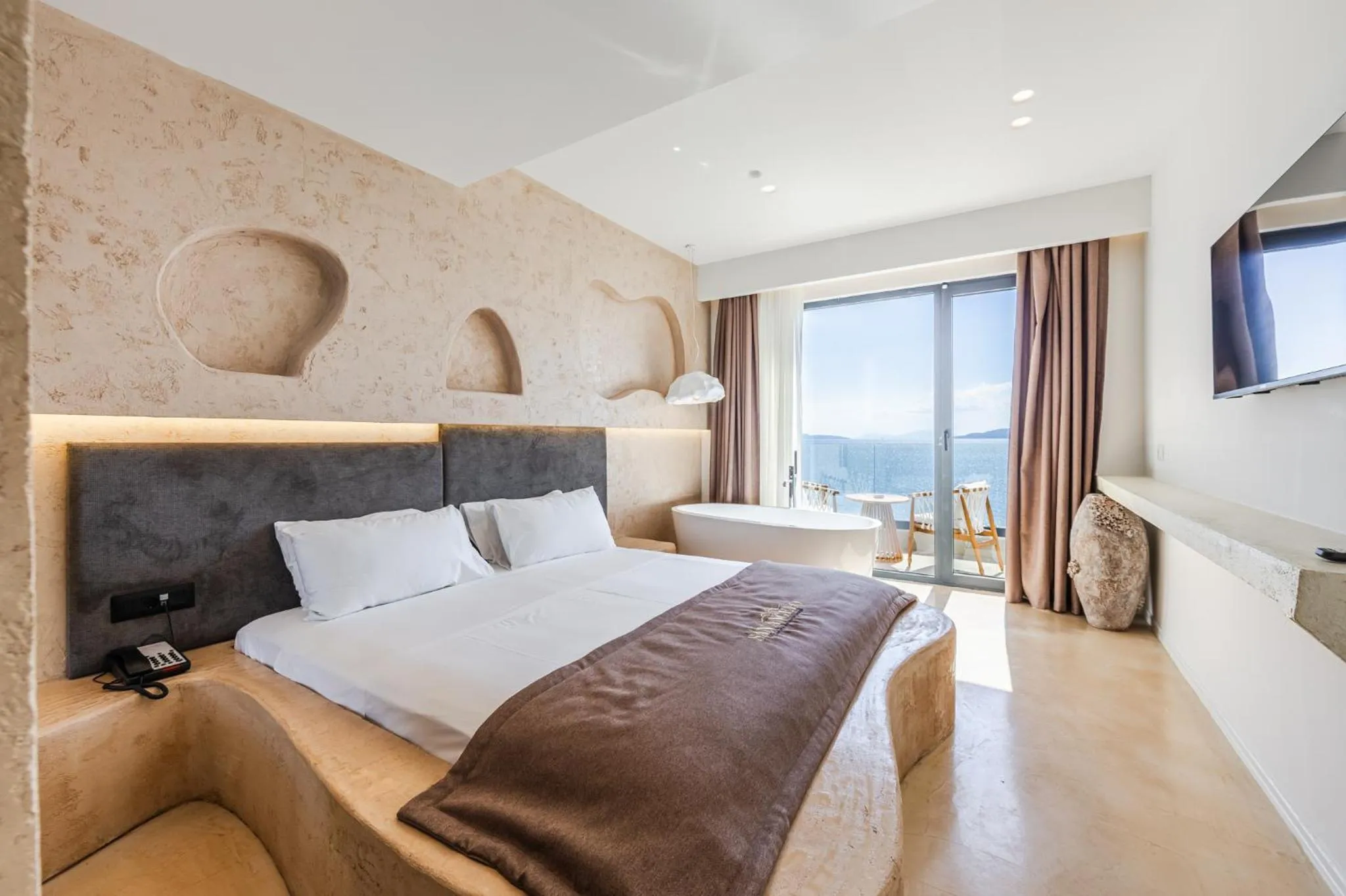 Bedroom, Bed in San Angelo Luxury Resort & Spa - Adults Only