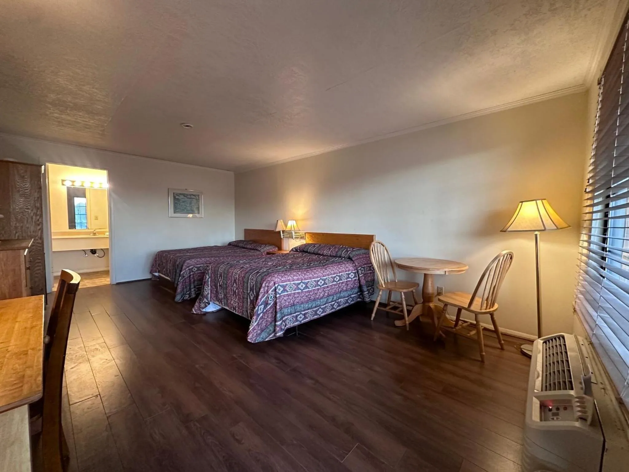 Country Inn & Suite