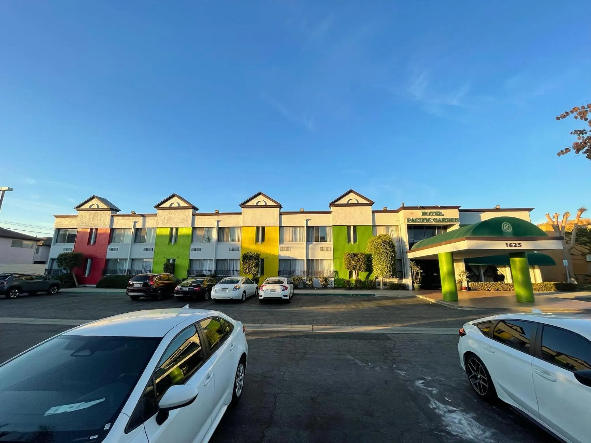 Hotel Pacific Garden