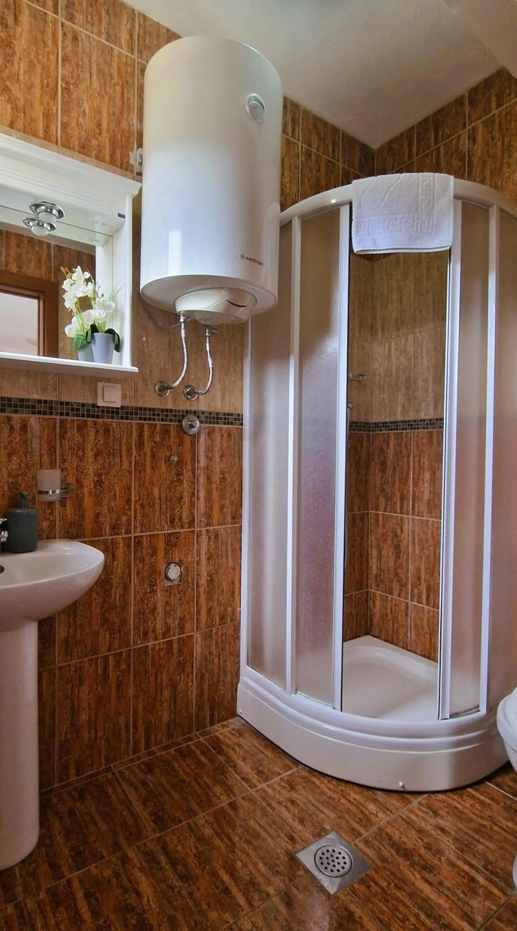 Shower in Evropa Lux Apartments