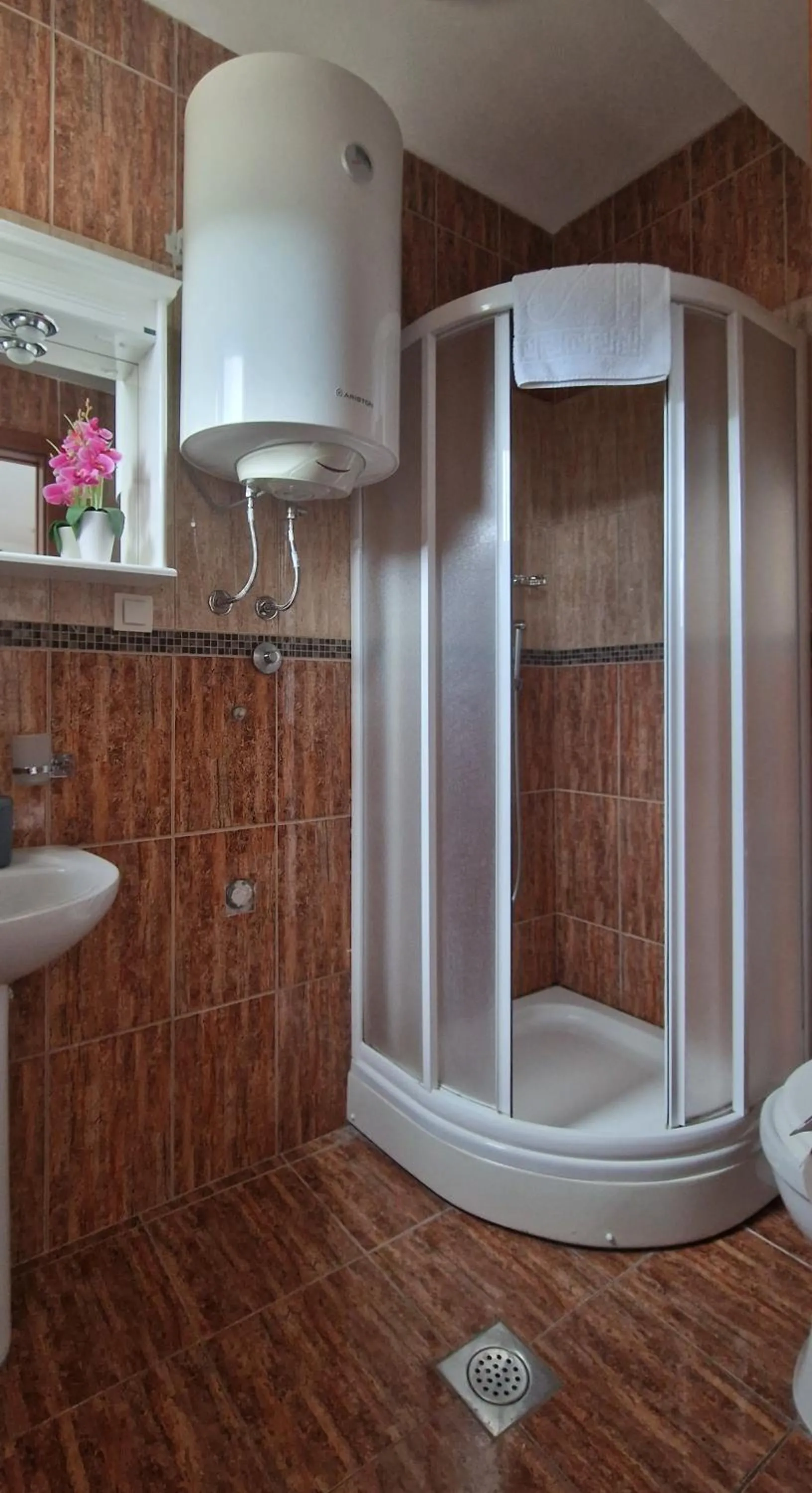 Shower in Evropa Lux Apartments