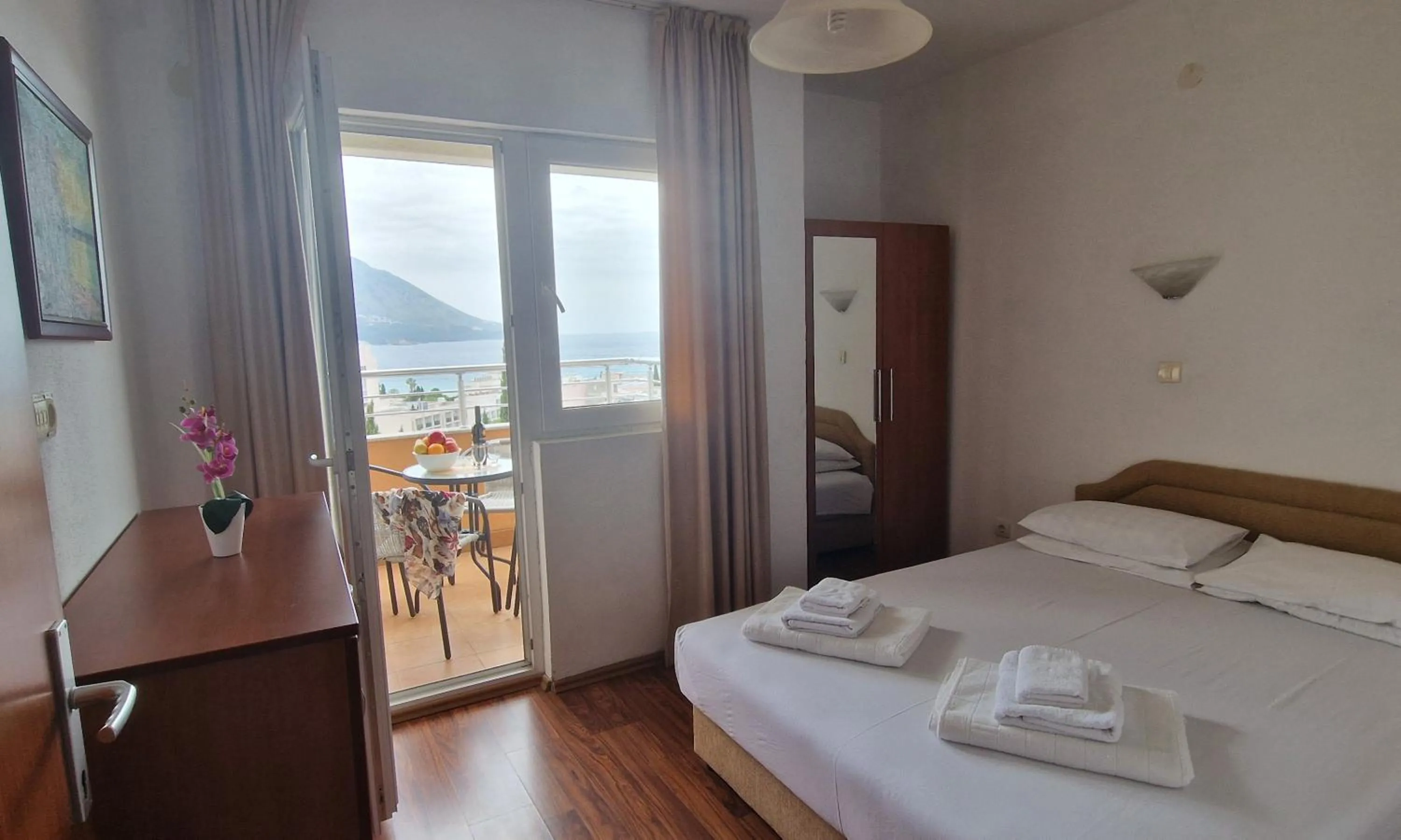 Bed in Evropa Lux Apartments