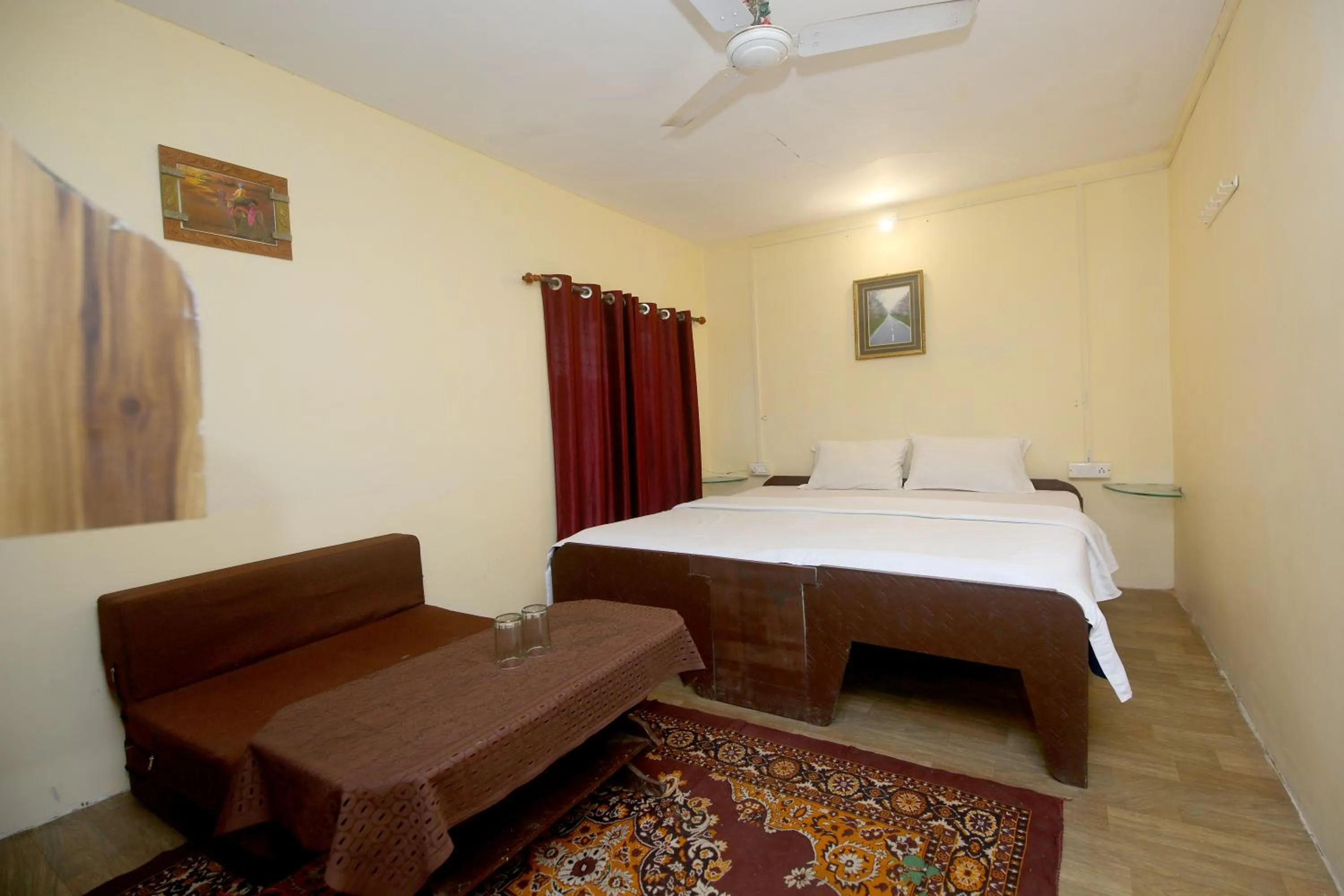 Photo of the whole room, Bed in Tribal Wood Resort