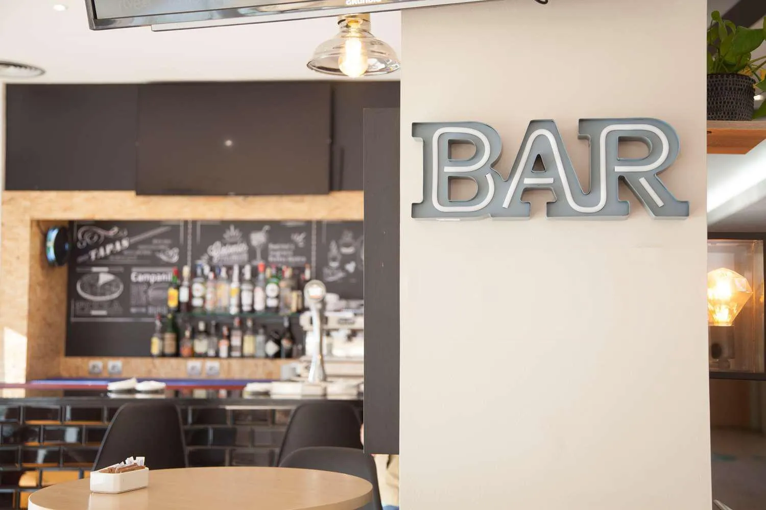 Lounge or bar in Travelodge BCN Cornella Fira