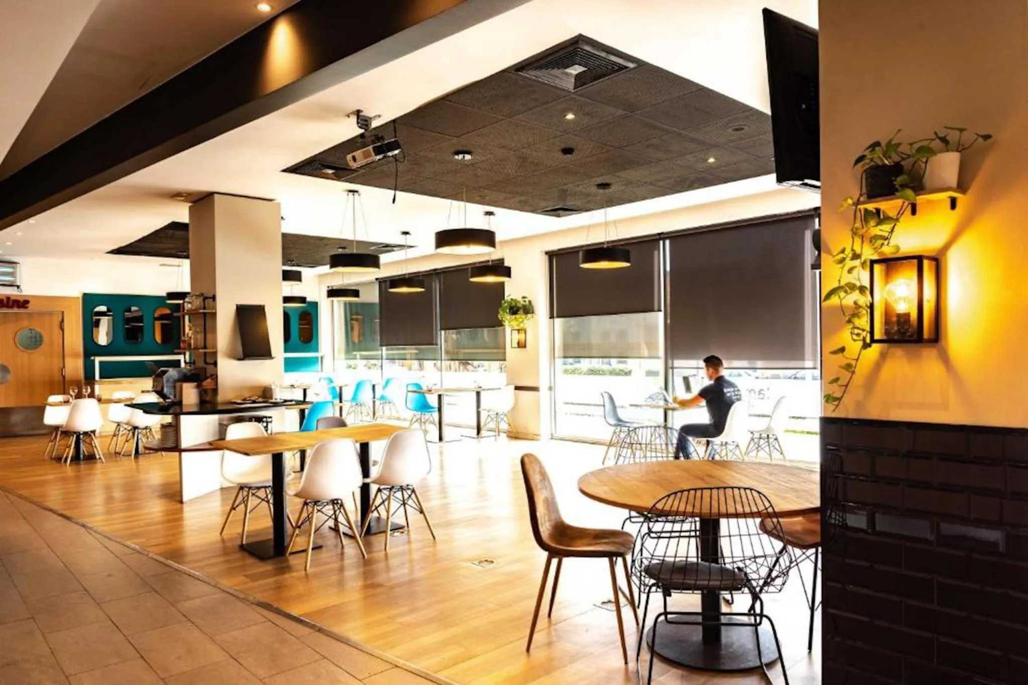 Lounge or bar in Travelodge BCN Cornella Fira