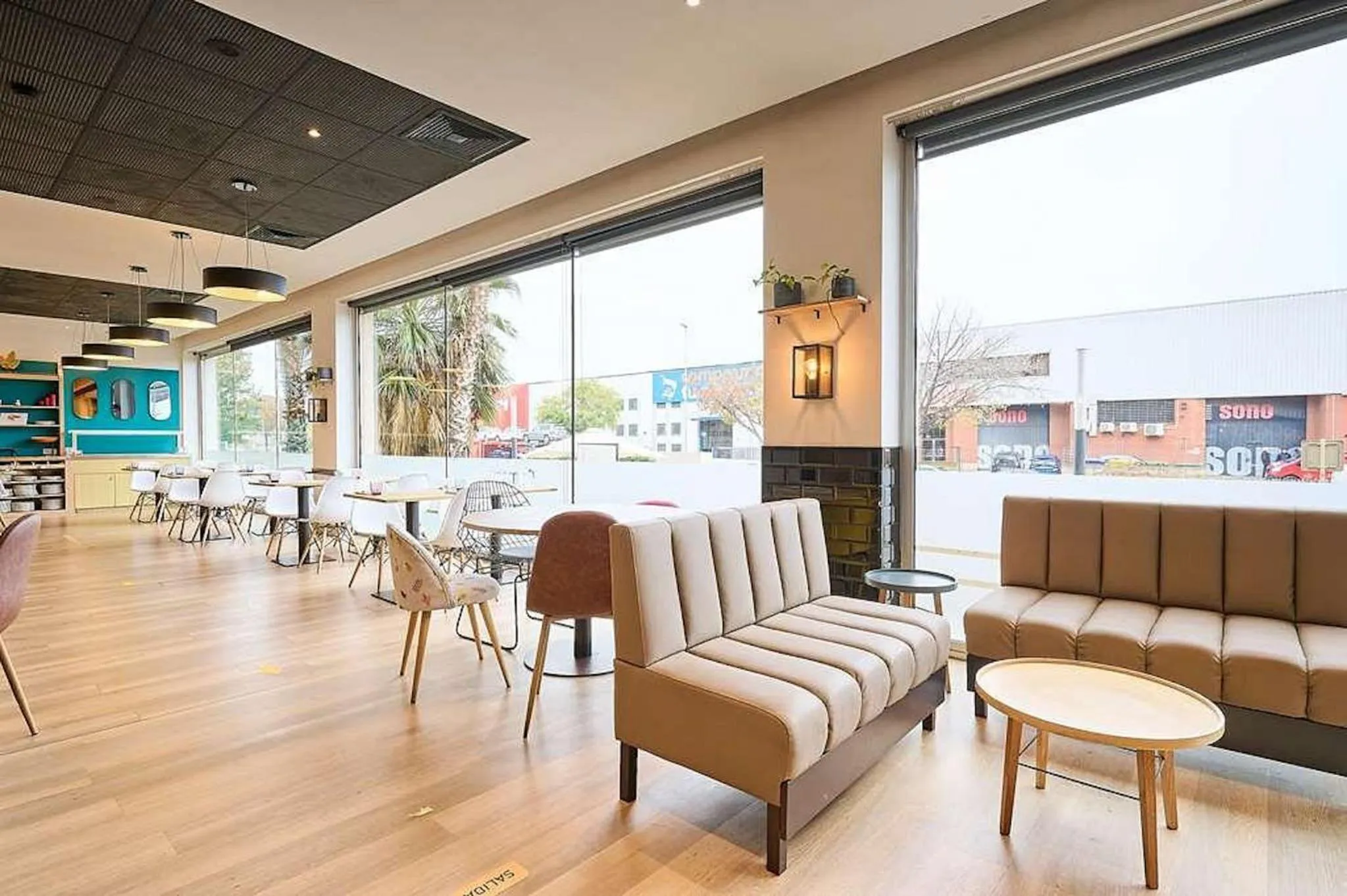 Lounge or bar in Travelodge BCN Cornella Fira