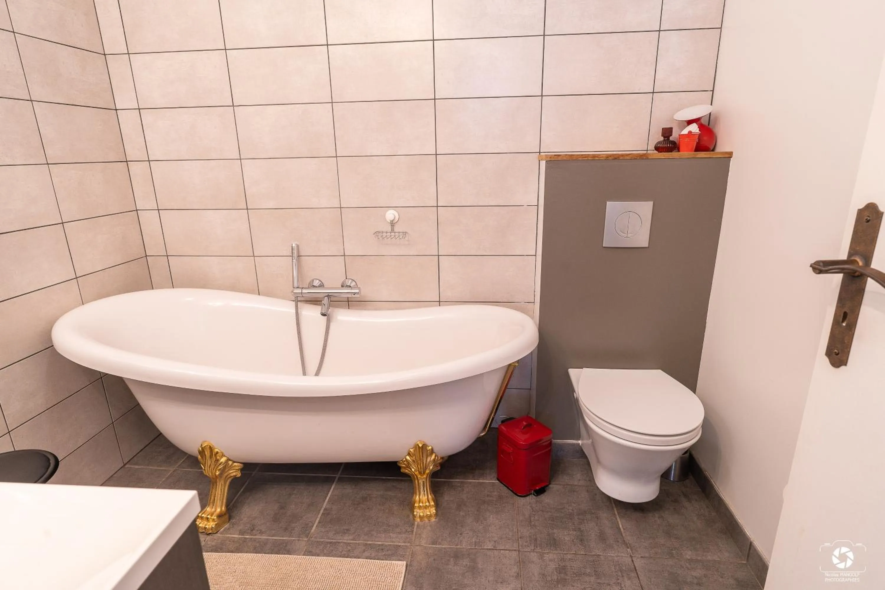 Bathroom in Château Besson