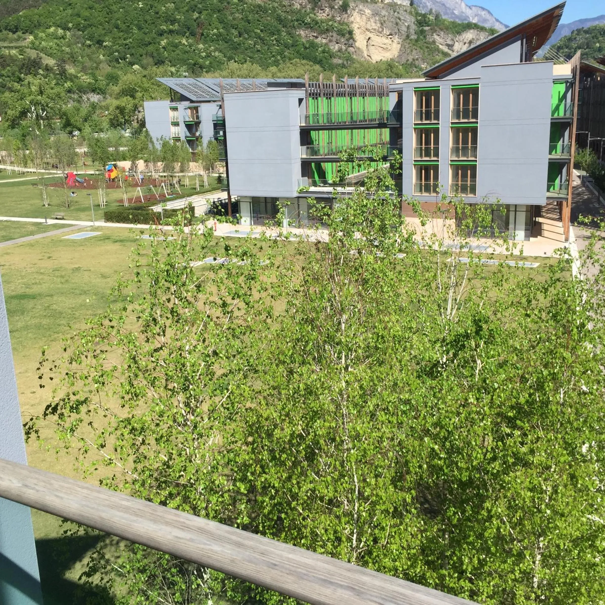 Day in Komodo short stay apartments