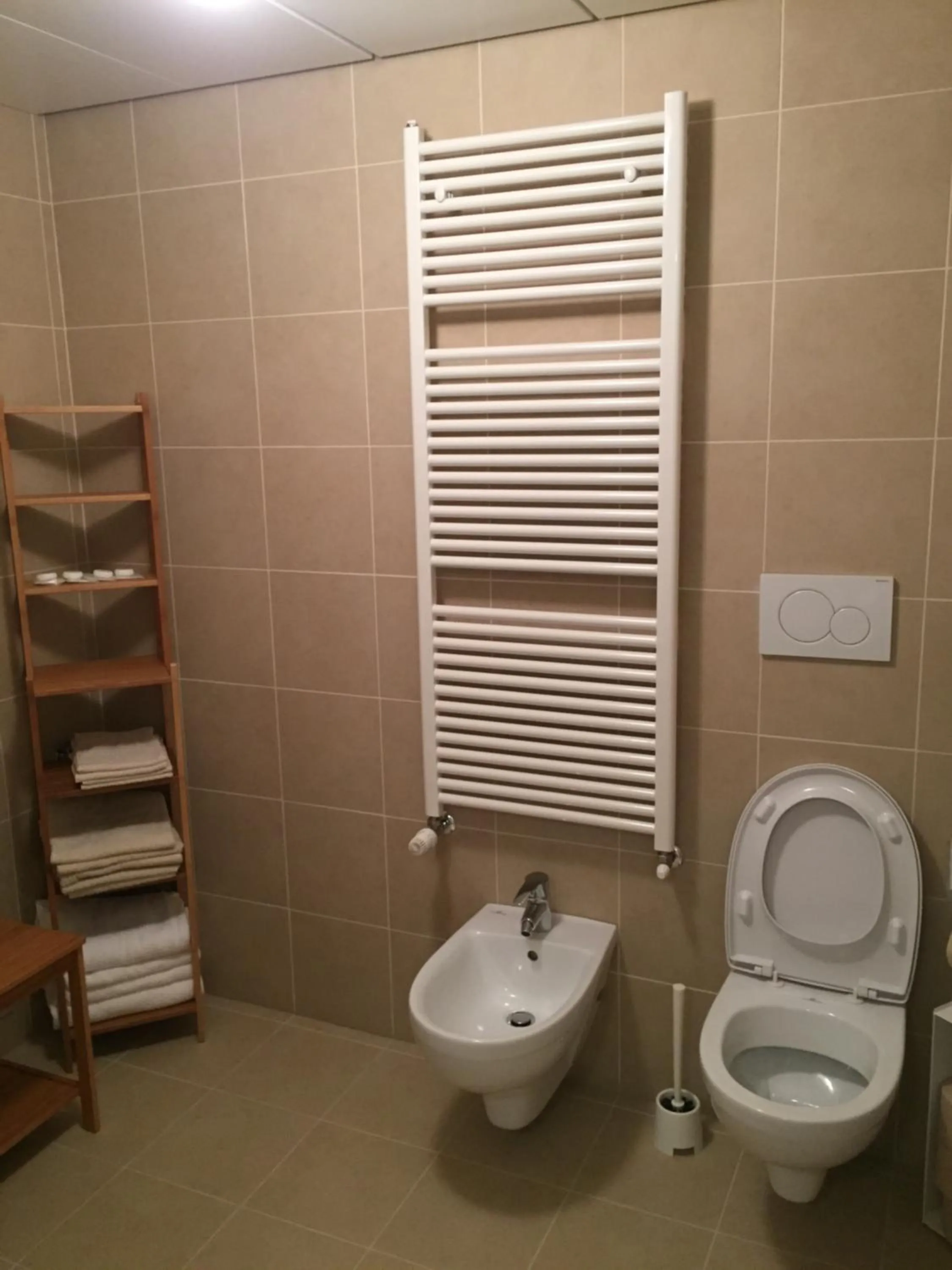 Bathroom in Komodo short stay apartments