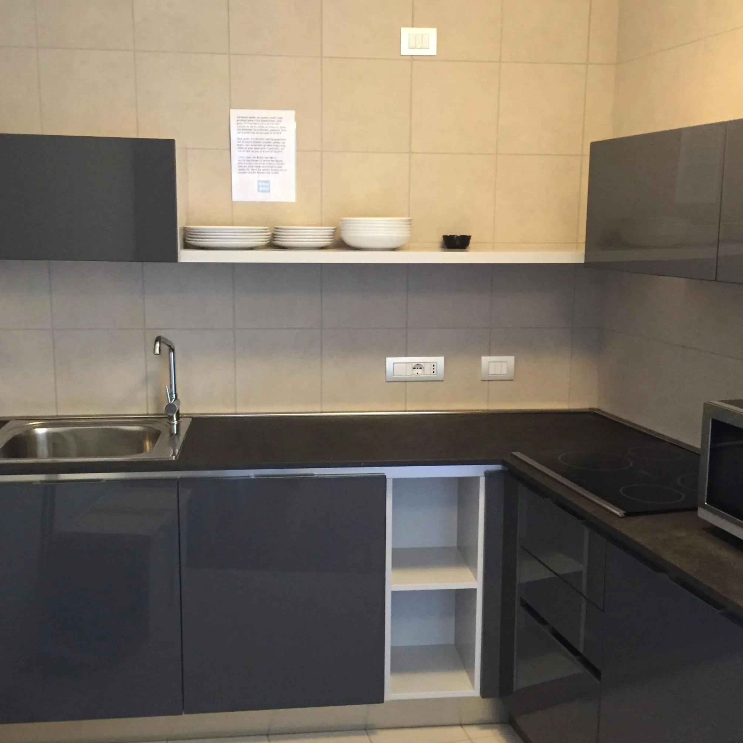 Kitchen or kitchenette in Komodo short stay apartments