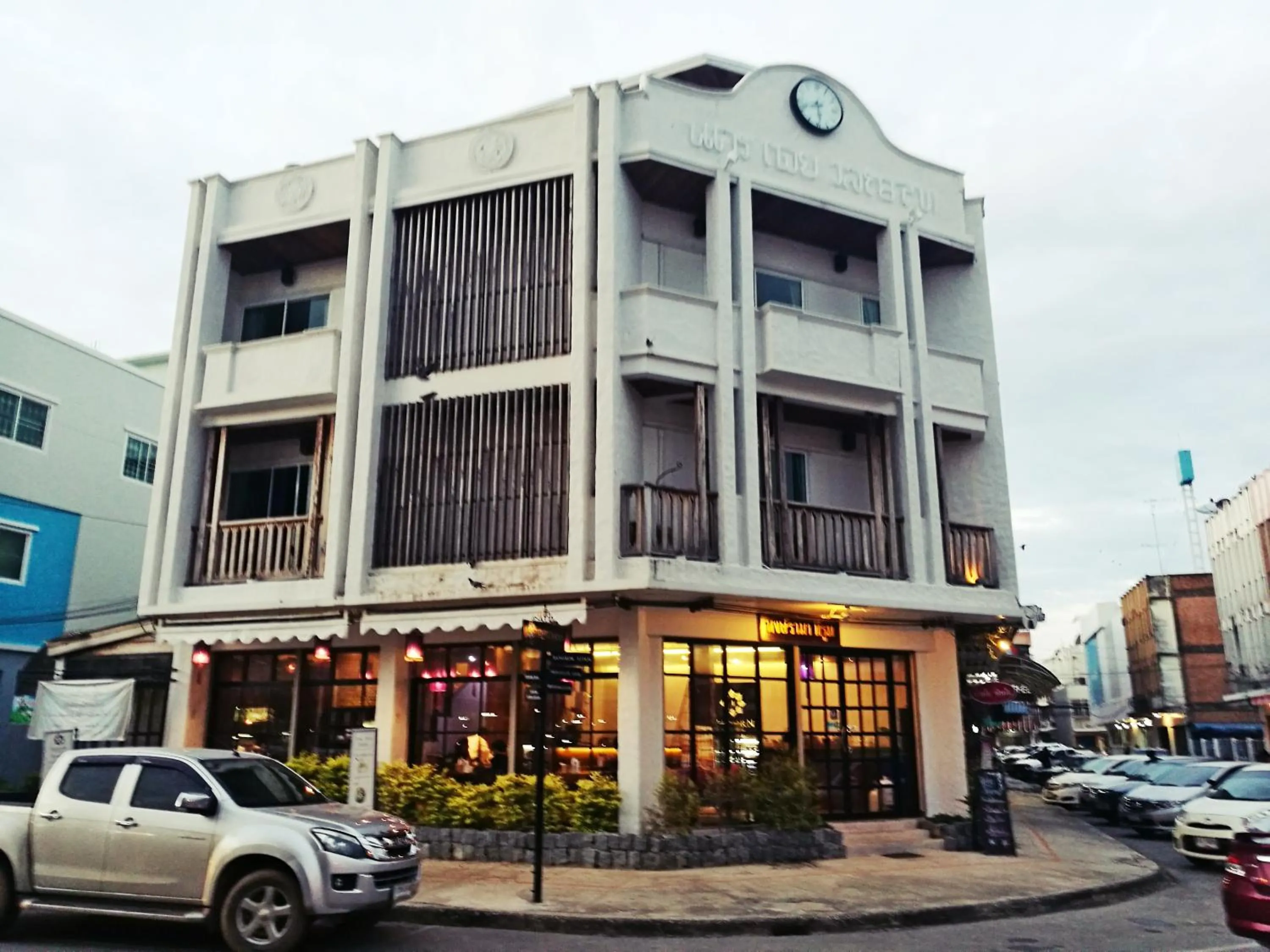 Nakorn De Sukhothai Hip Hotel