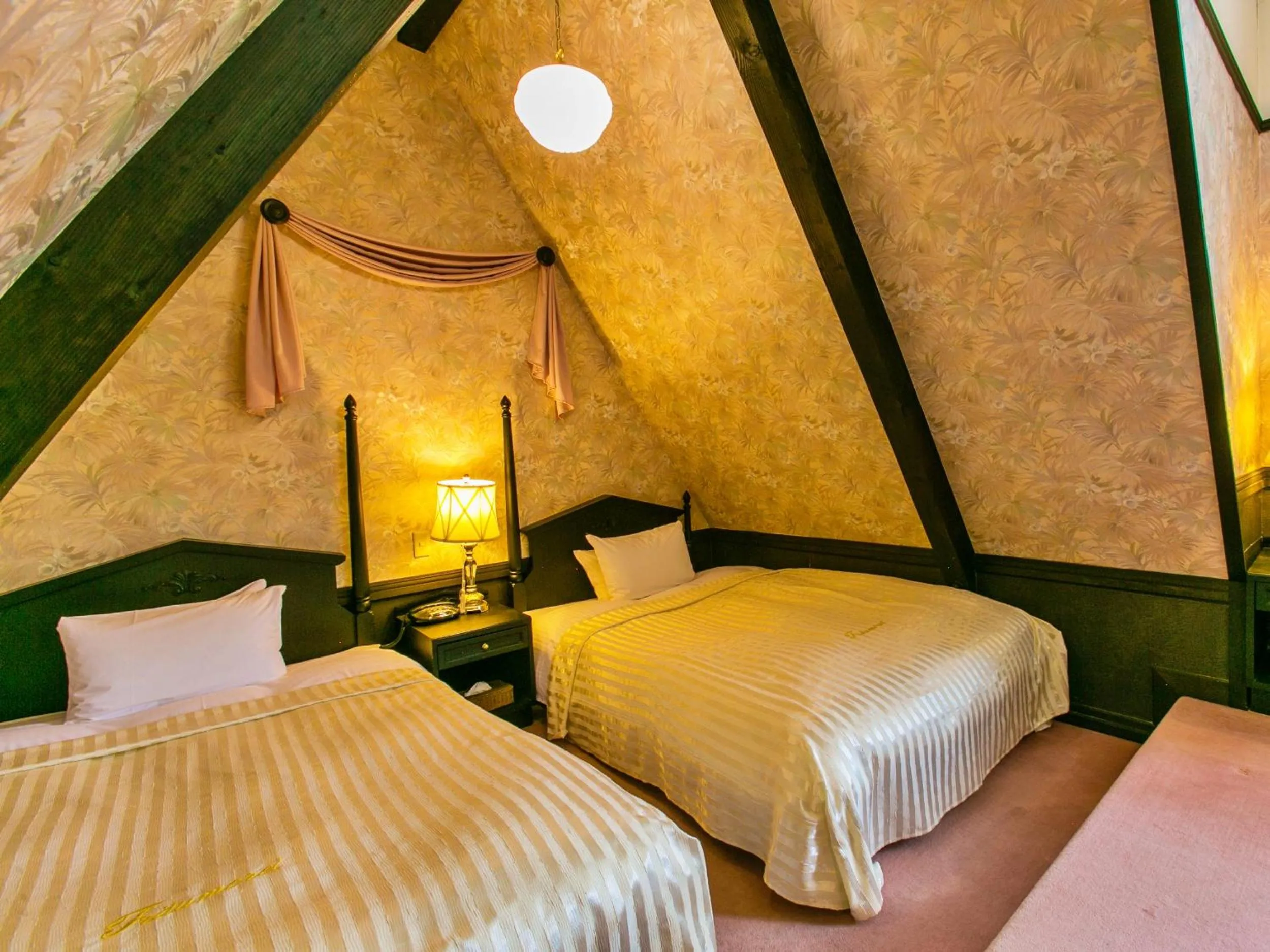 Bed in Restaurant & Hotel Traumerei