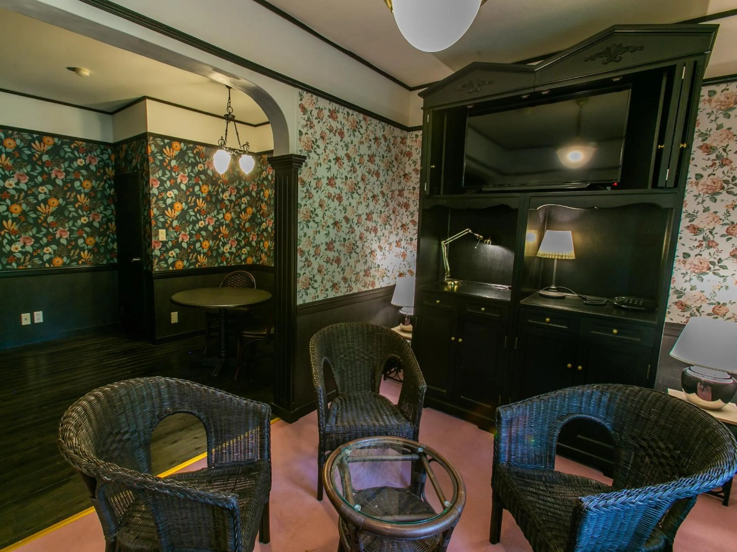 TV and multimedia in Restaurant & Hotel Traumerei