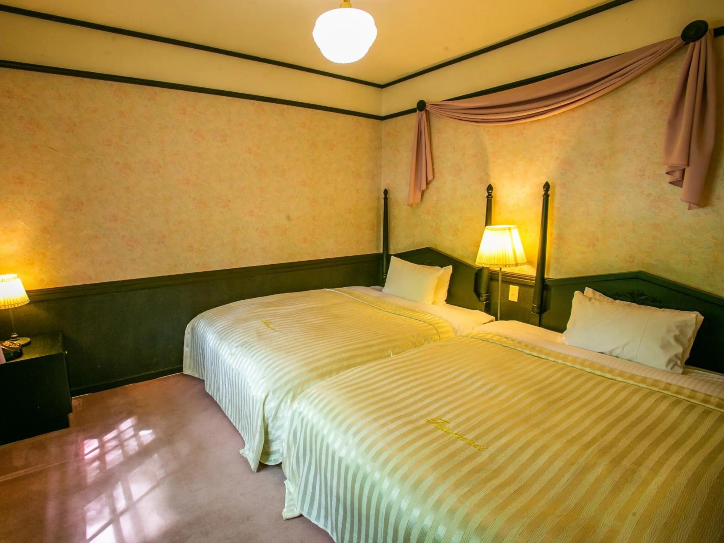 Bed in Restaurant & Hotel Traumerei