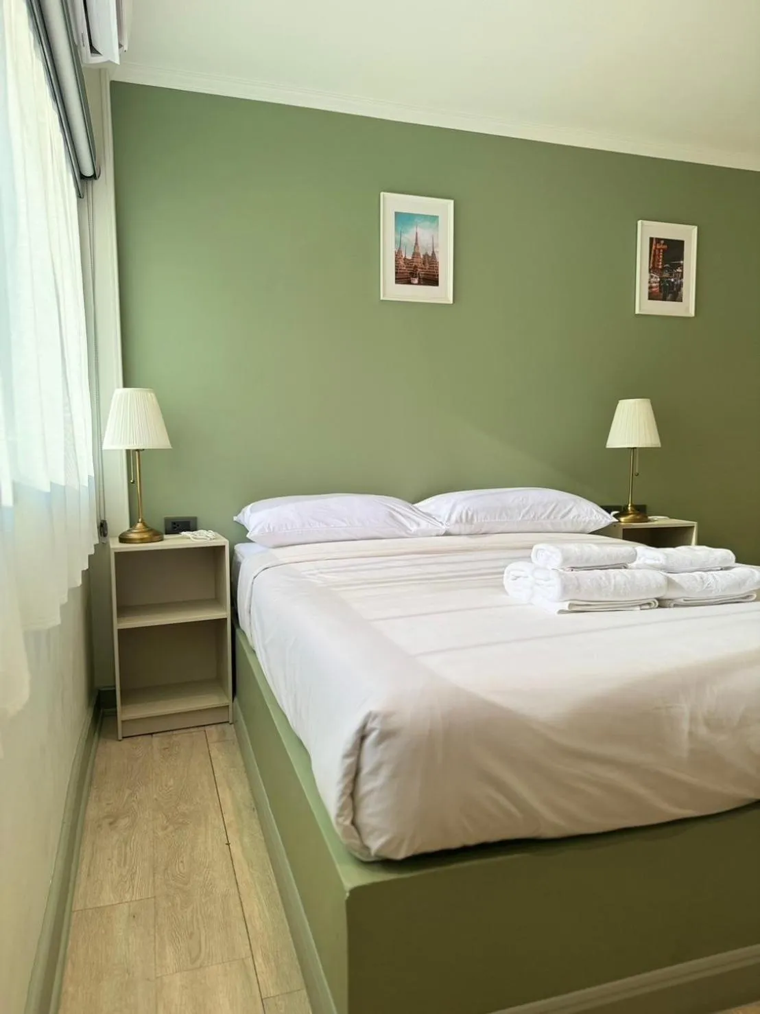 Bed in O'Shea's Sukhumvit Bangkok