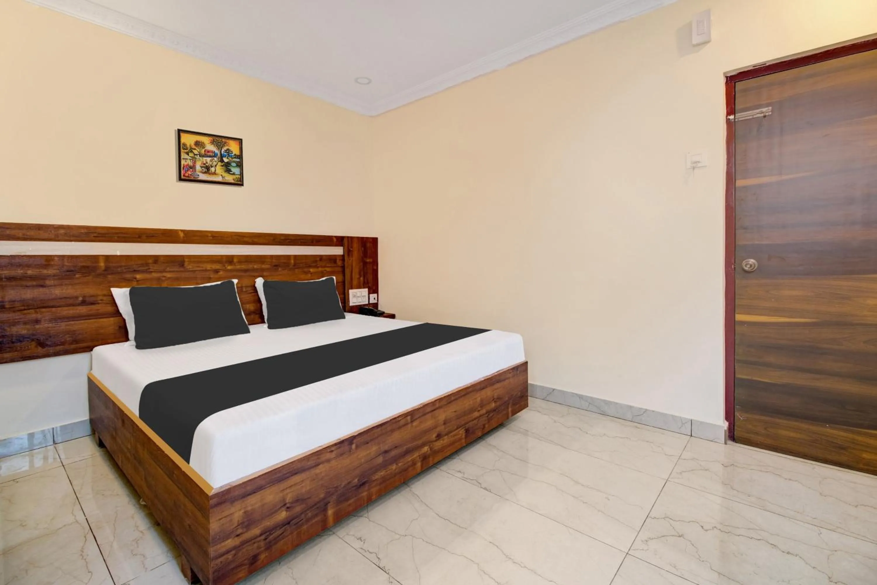 Bedroom, Bed in Hotel O Leela Elite