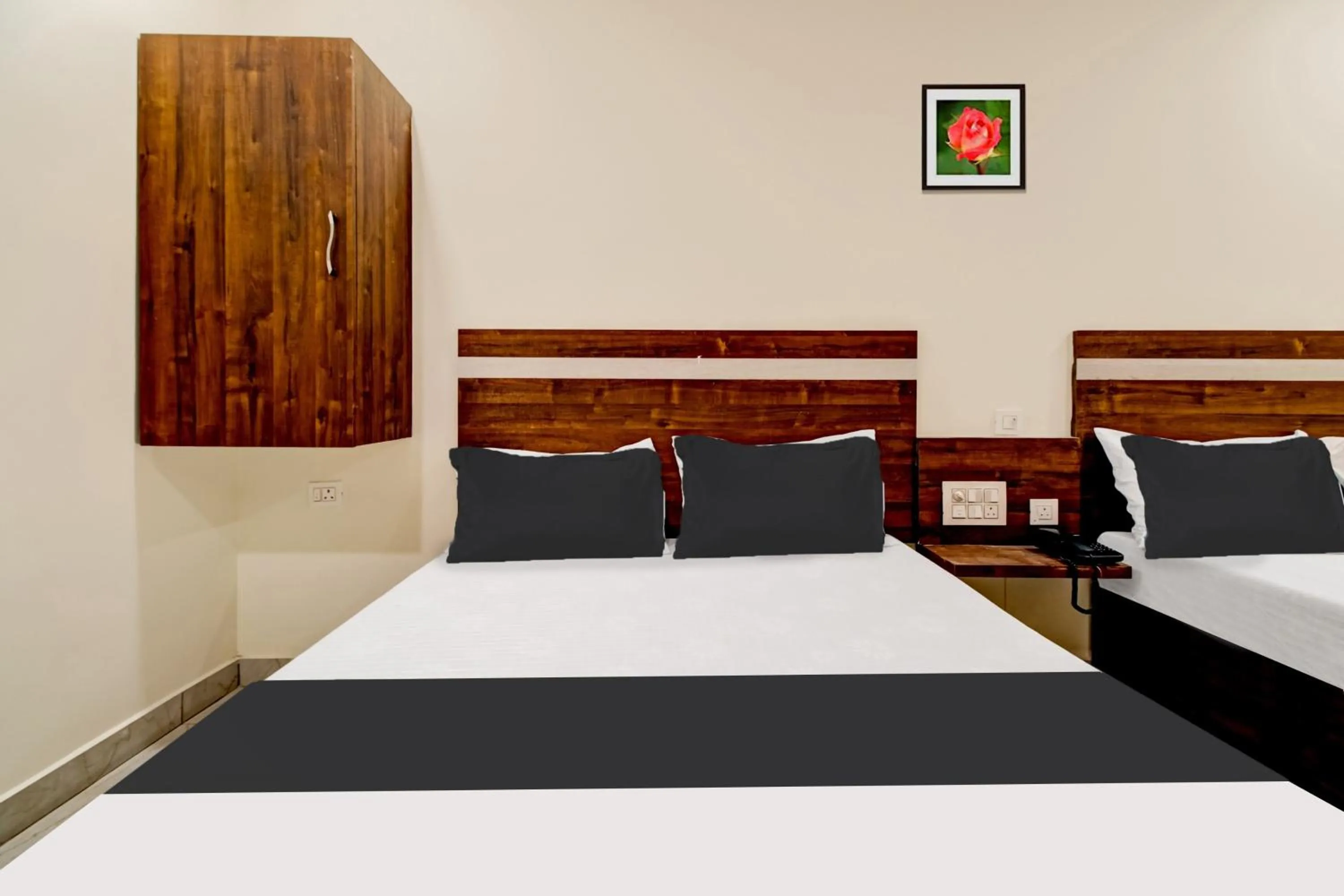 Bedroom, Bed in Hotel O Leela Elite