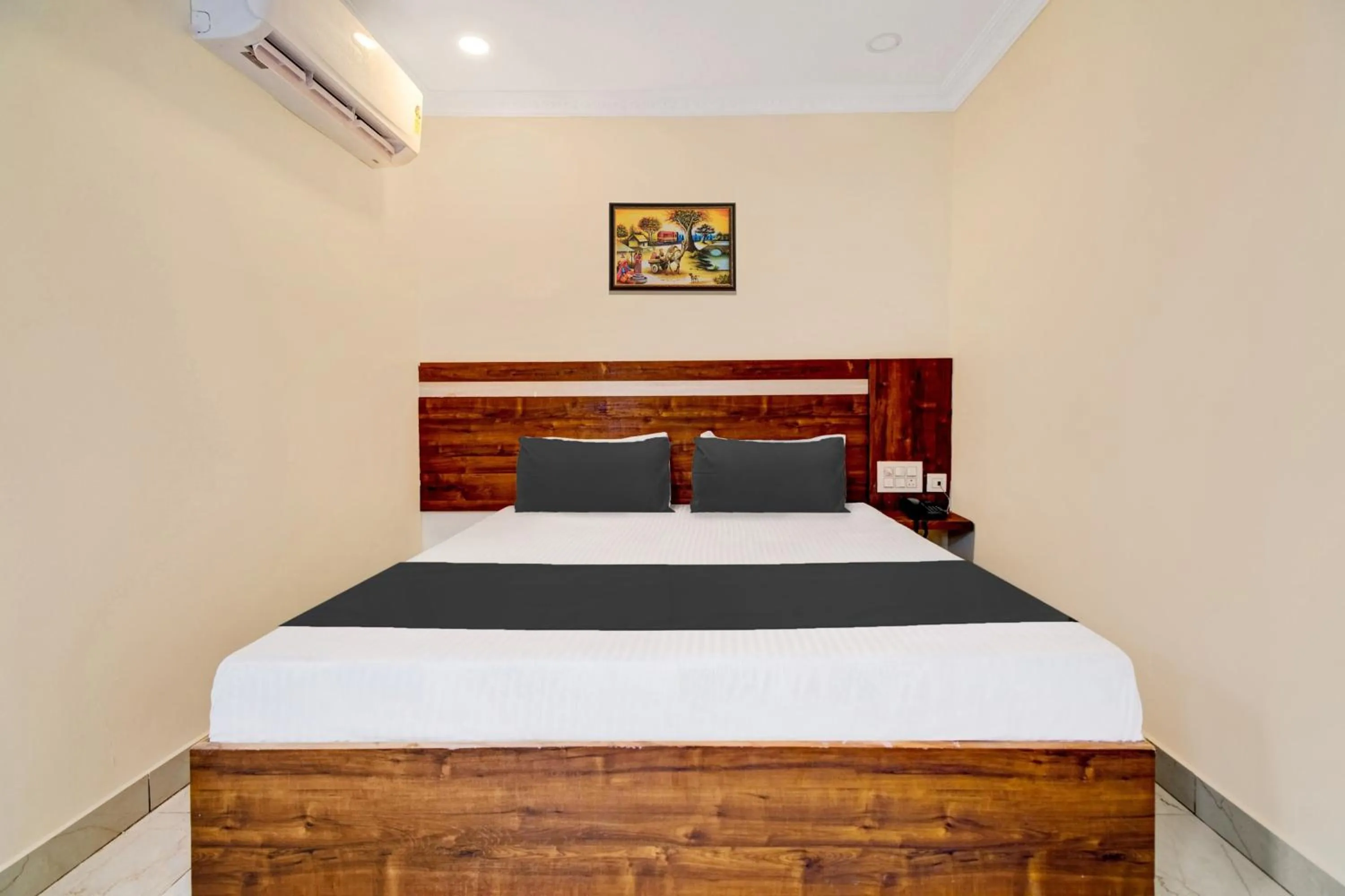 Bedroom, Bed in Hotel O Leela Elite