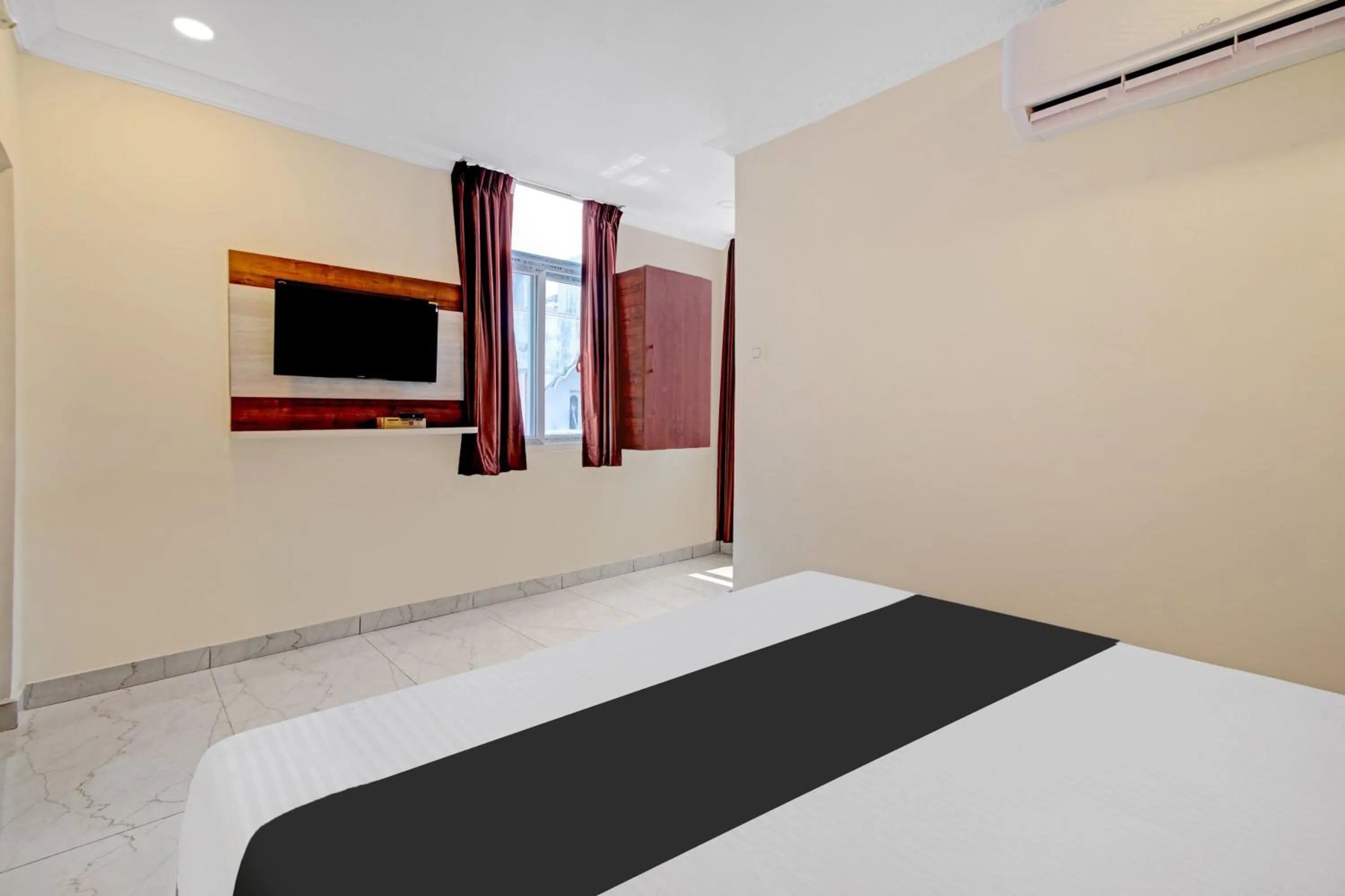 Bedroom, Bed in Hotel O Leela Elite