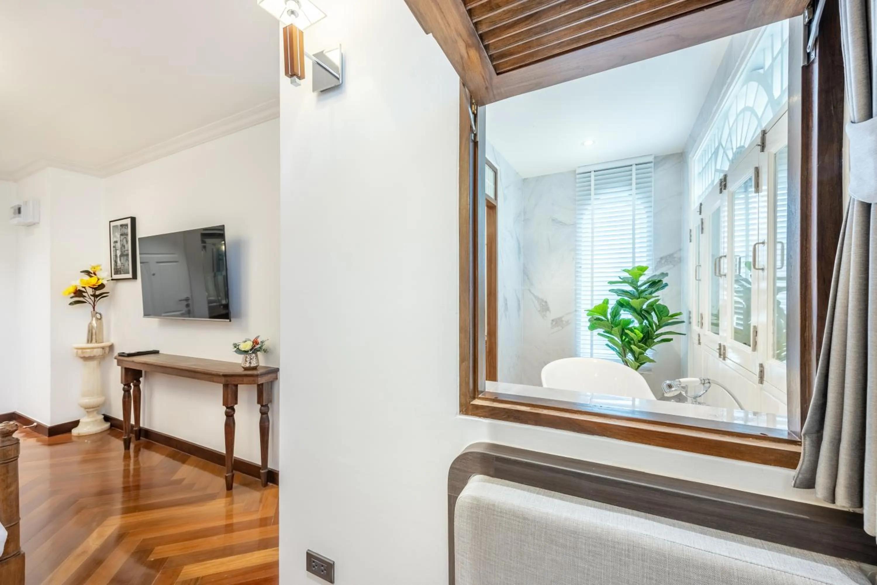 Cherie Bangkok Boutique Hotel