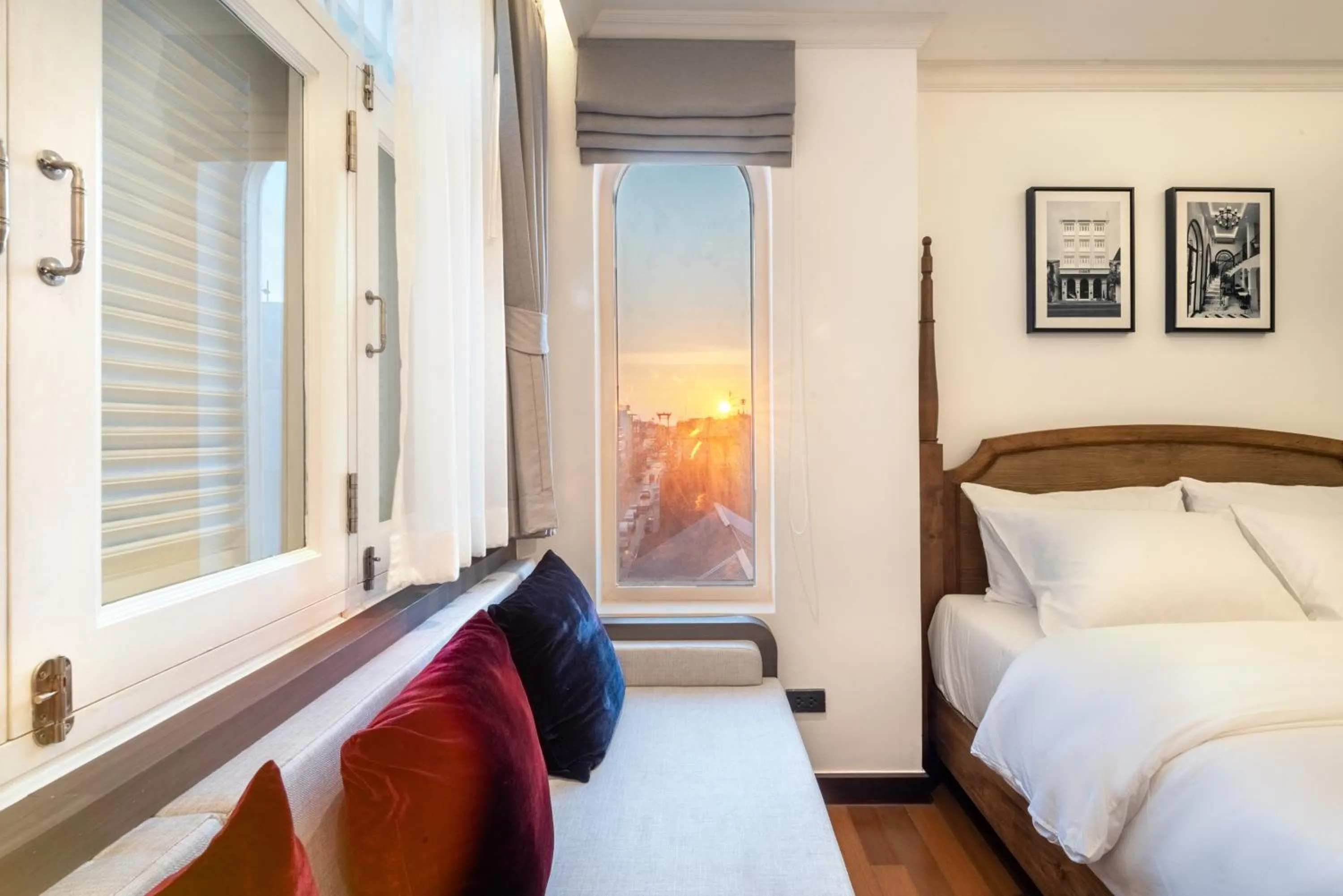 Bed in Cherie Bangkok Boutique Hotel