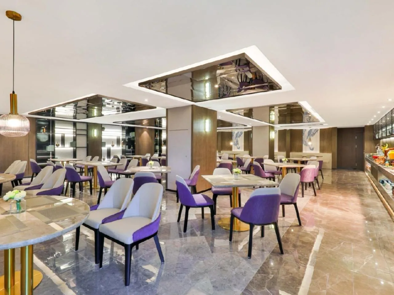 Restaurant/places to eat in Crystal Orange Hotel - Shanghai The Bund Jinling East Road