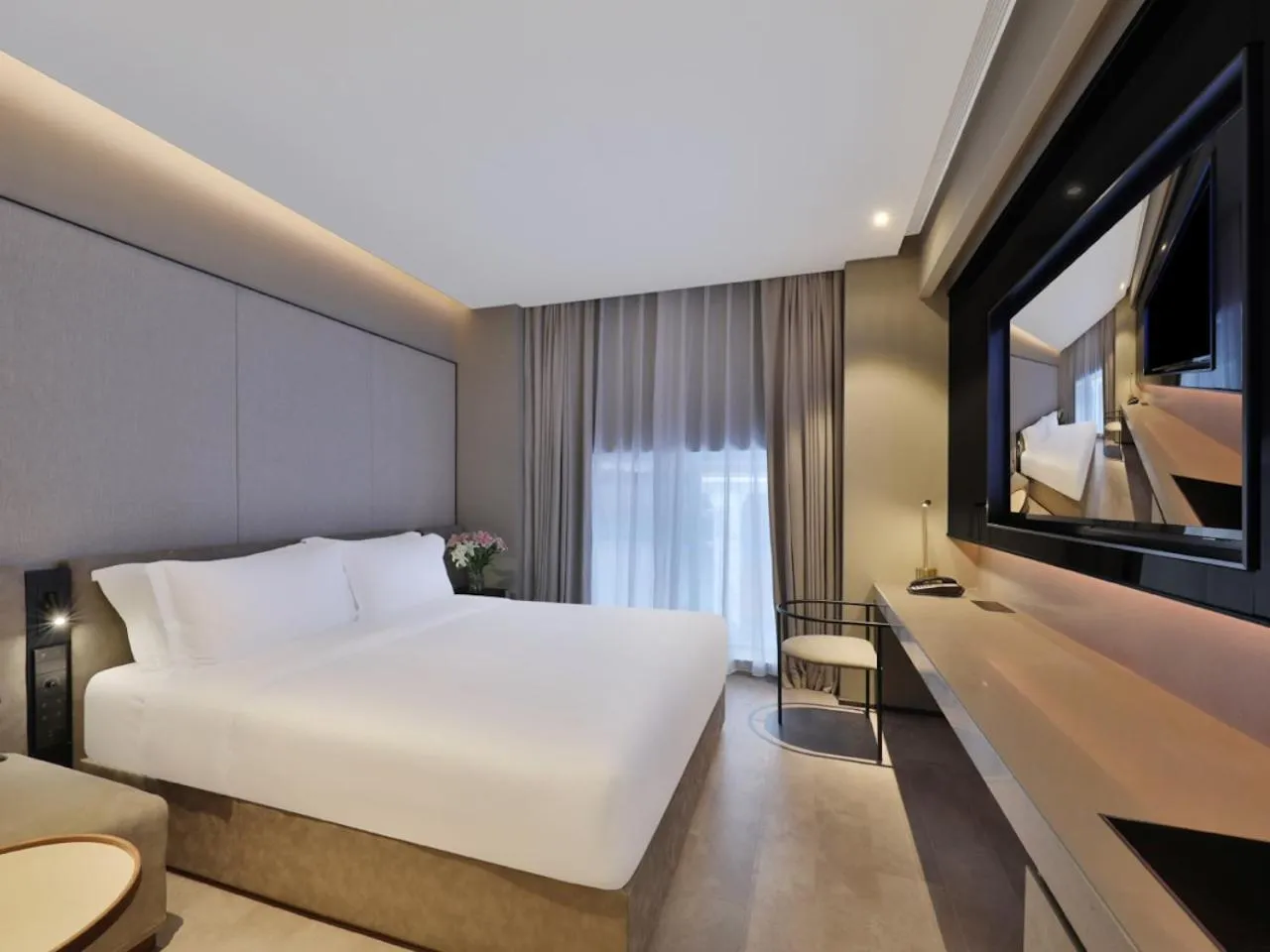 Double Room with Balcony in Crystal Orange Hotel - Shanghai The Bund Jinling East Road