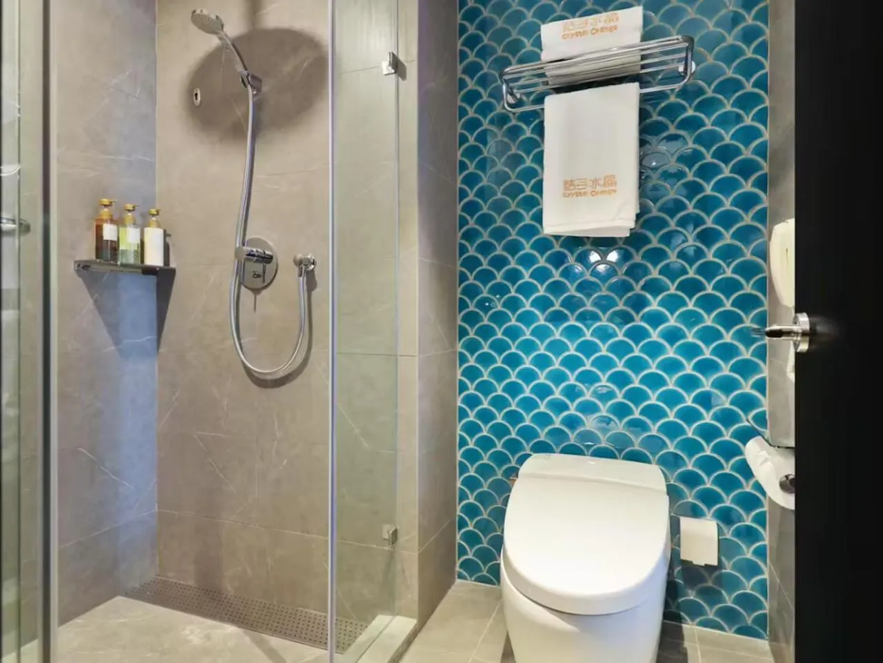 Shower in Crystal Orange Hotel - Shanghai The Bund Jinling East Road