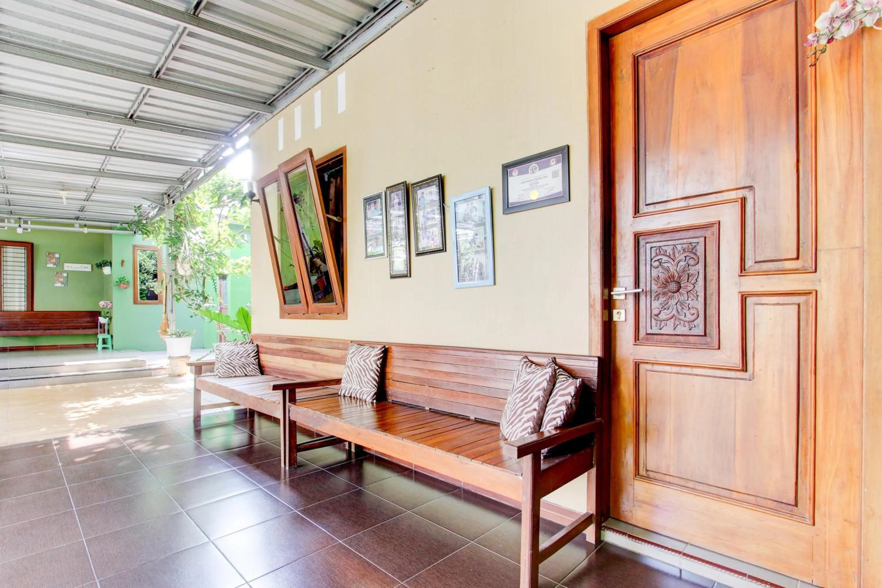 Lobby or reception in Hotel O Homestay Koe Syariah