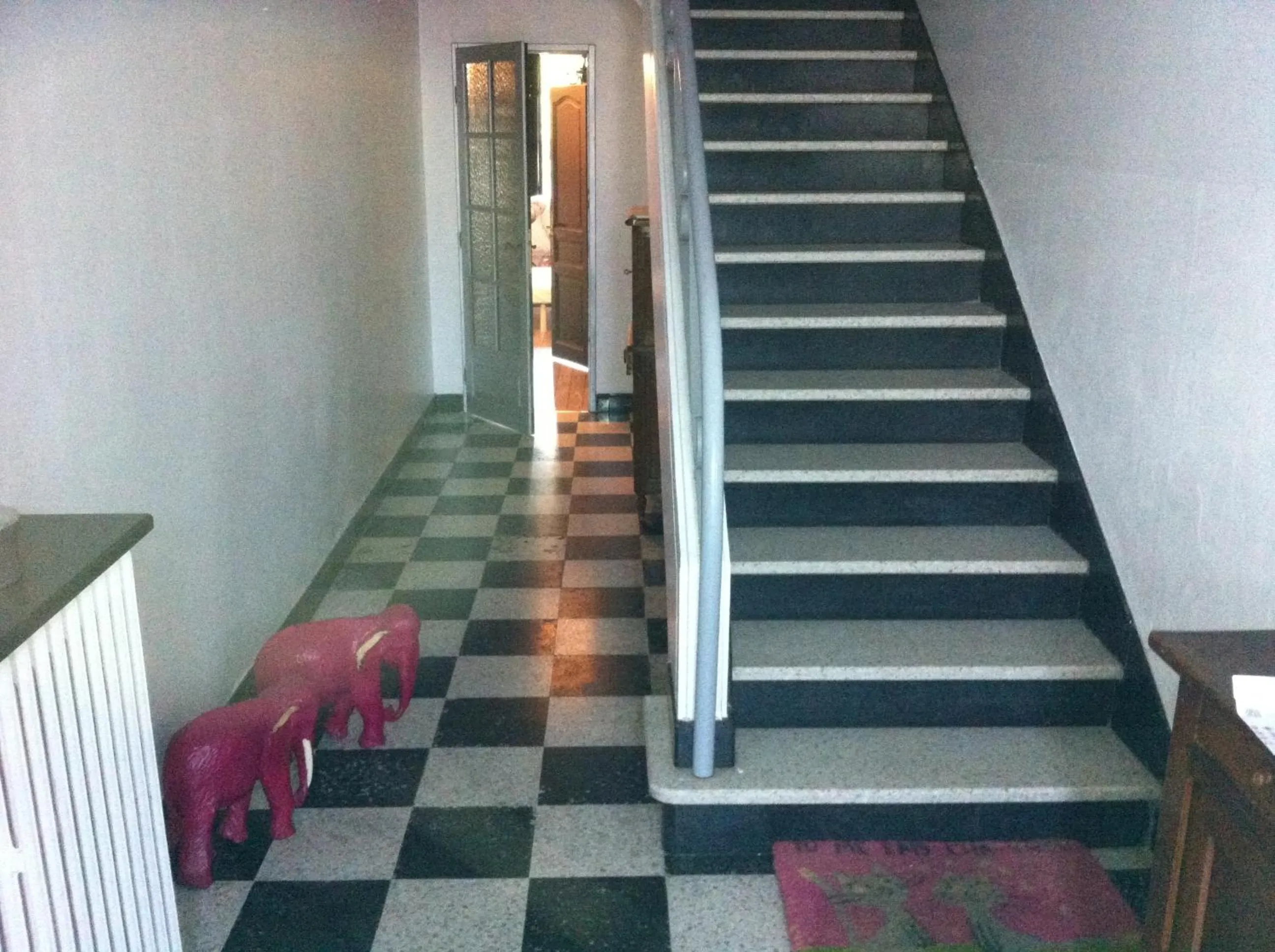 Facade/entrance in La Cathare