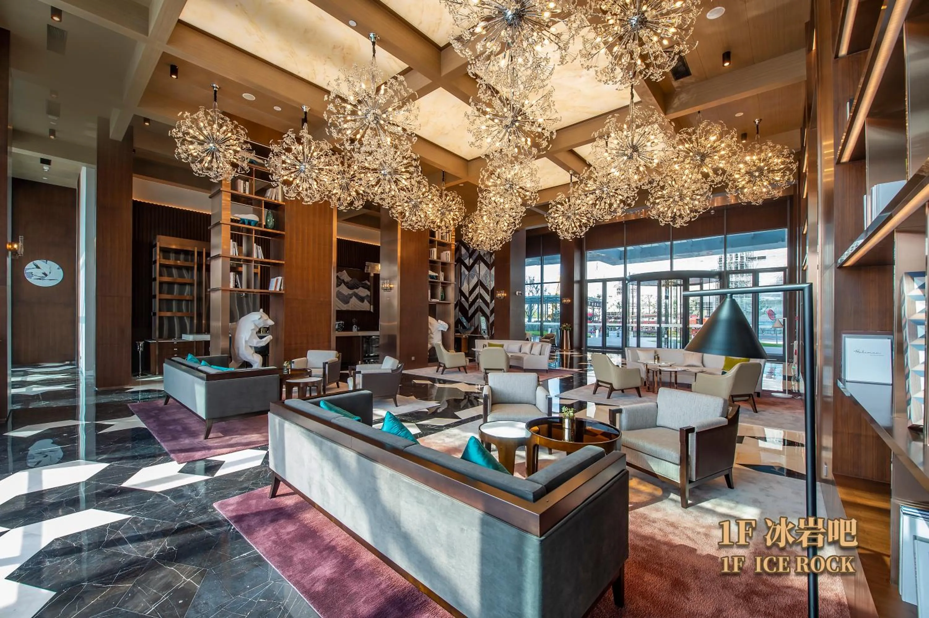 Restaurant/places to eat in L Snow Supreme Hotel