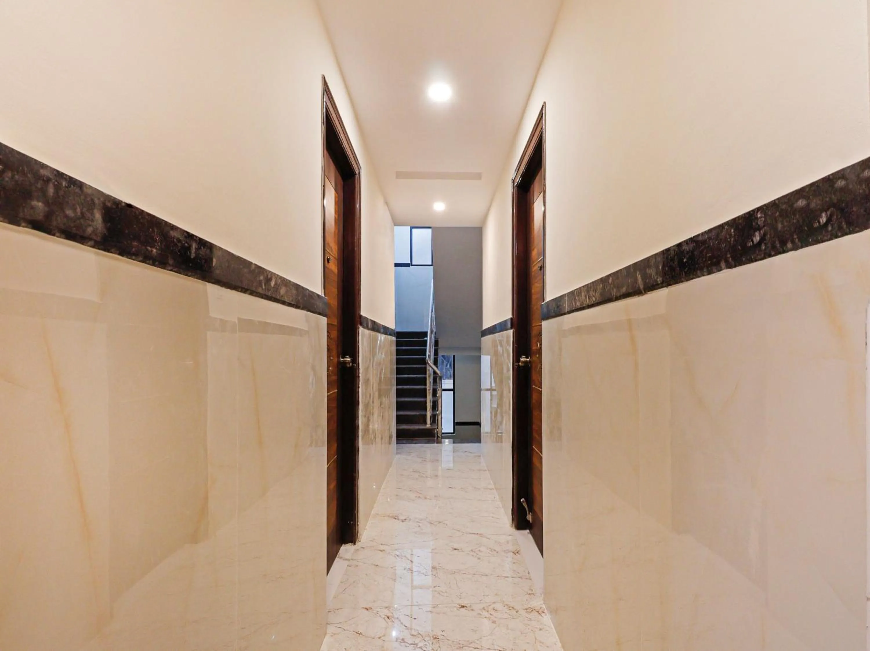 Lobby or reception in Super Townhouse Bellandur Near Embassy Tech Village