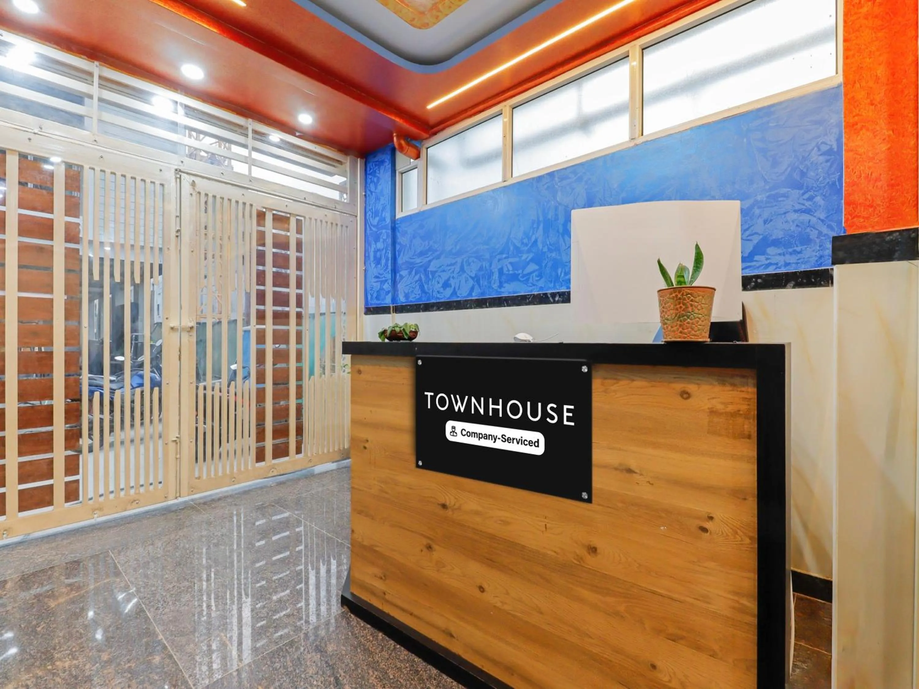 Lobby or reception in Super Townhouse Bellandur Near Embassy Tech Village