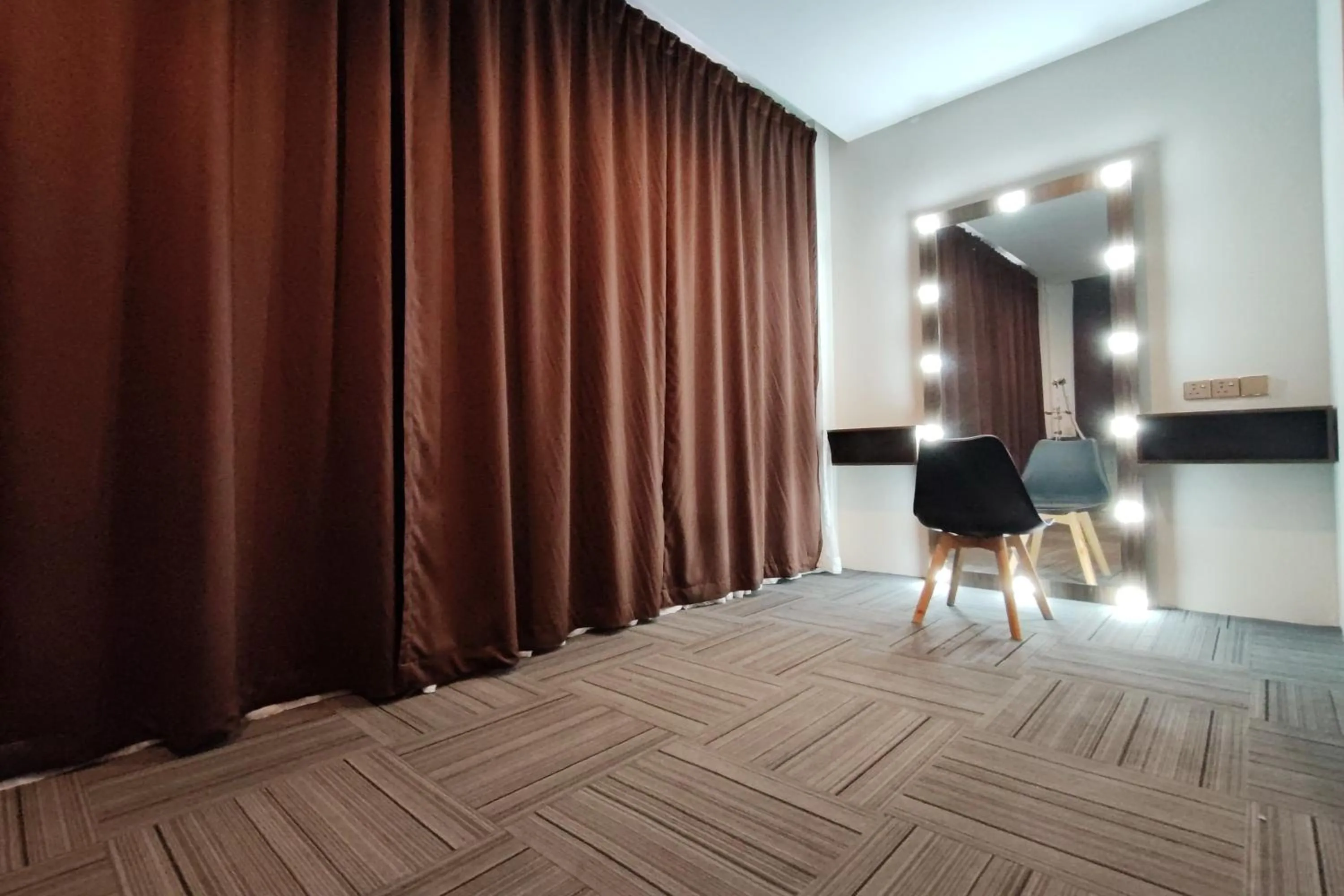 wardrobe in Casa Colney Hotel Ipoh