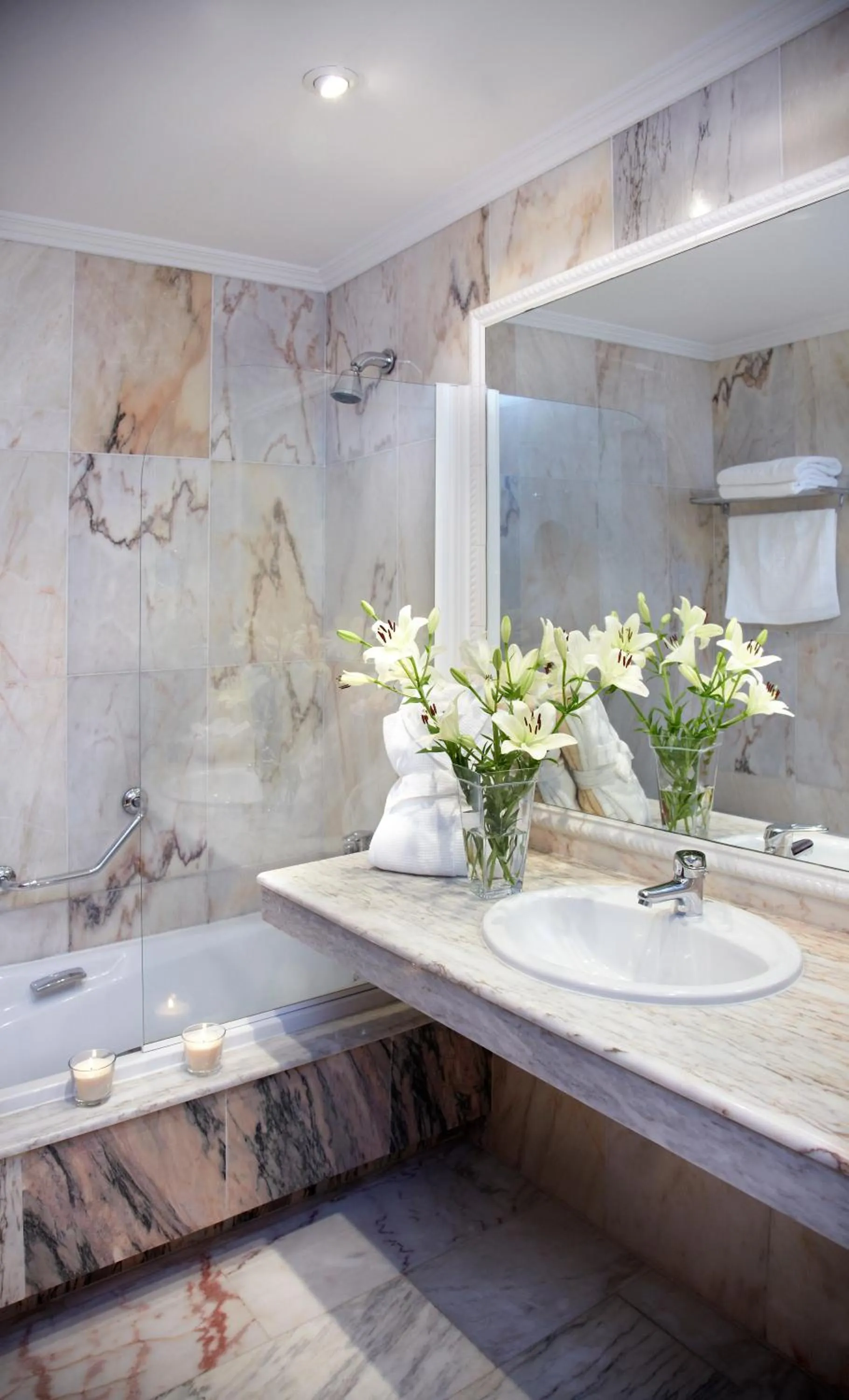 Toilet in Hotel Carlos I Silgar