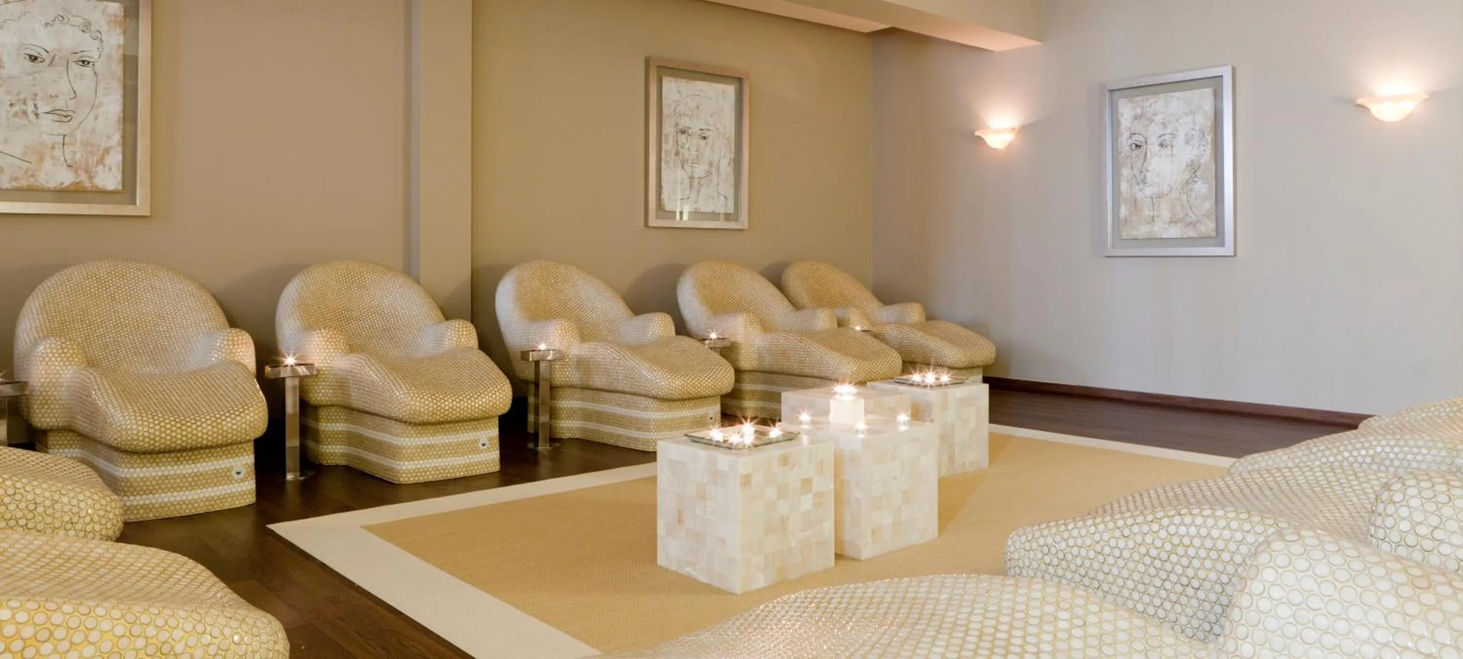 Spa and wellness centre/facilities in Hotel Carlos I Silgar