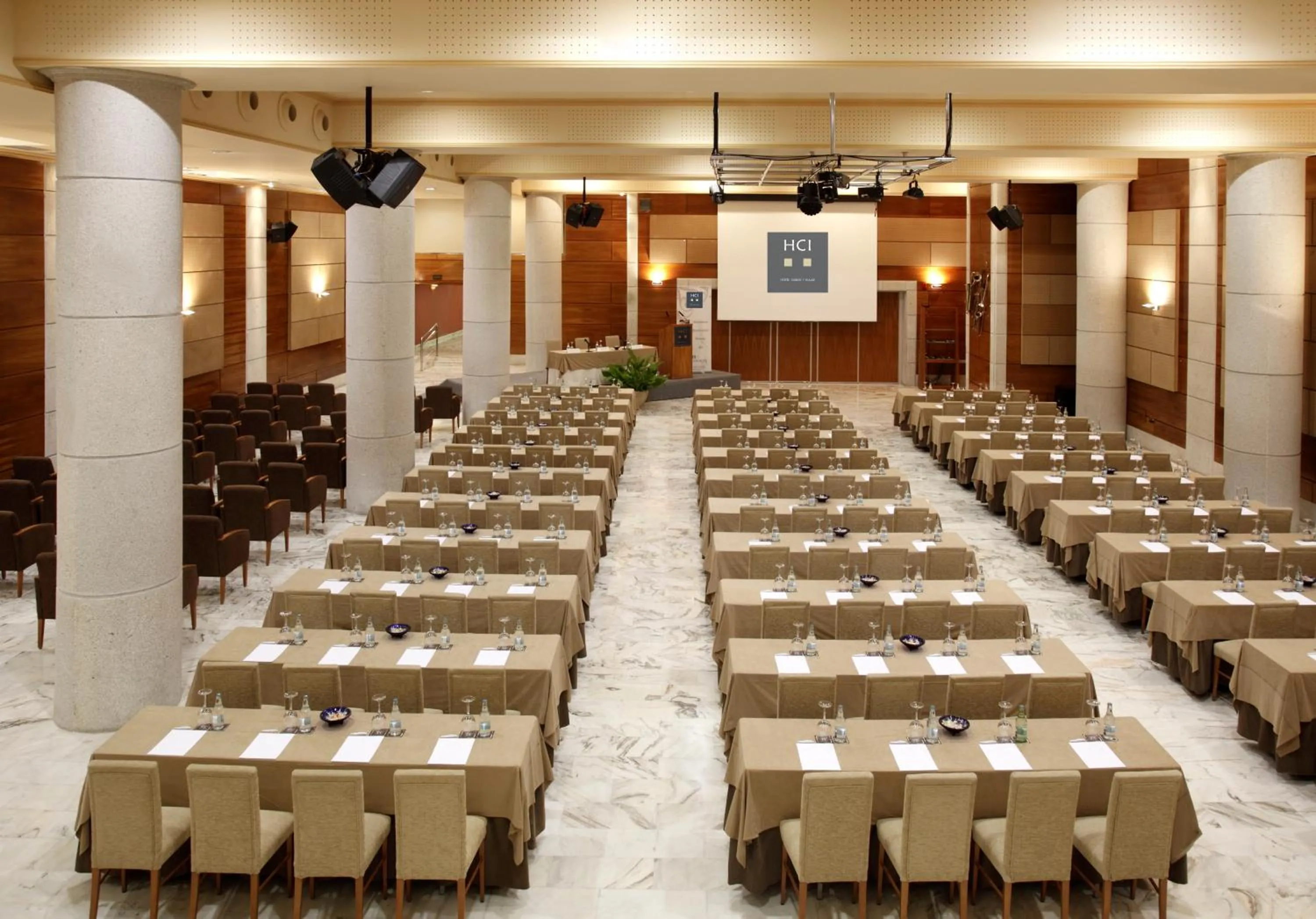 Business facilities in Hotel Carlos I Silgar