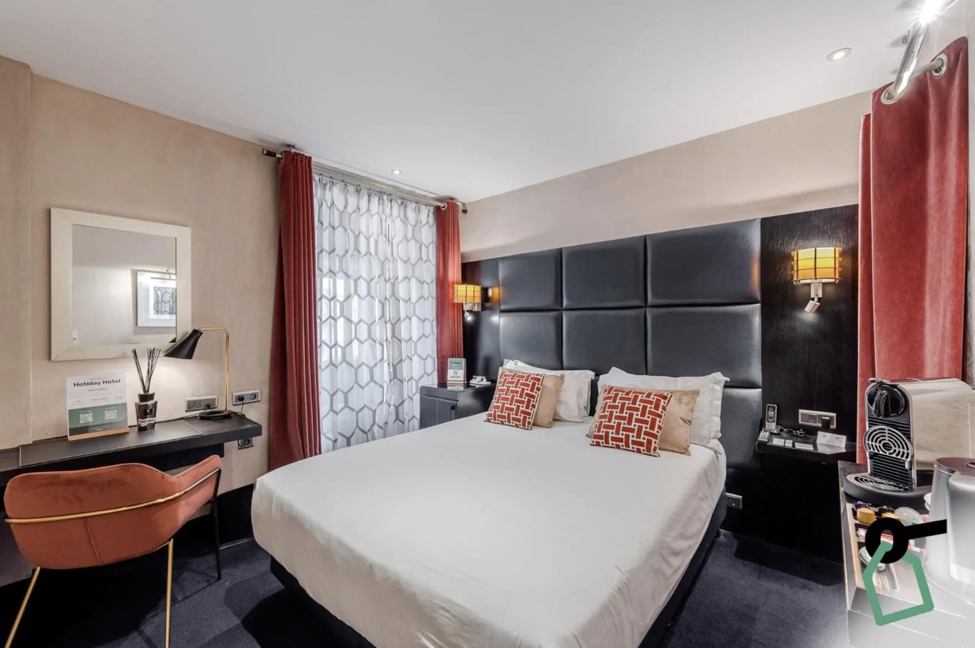 Bedroom, Bed in Hotiday Room Collection - Paris Arc de Triomphe