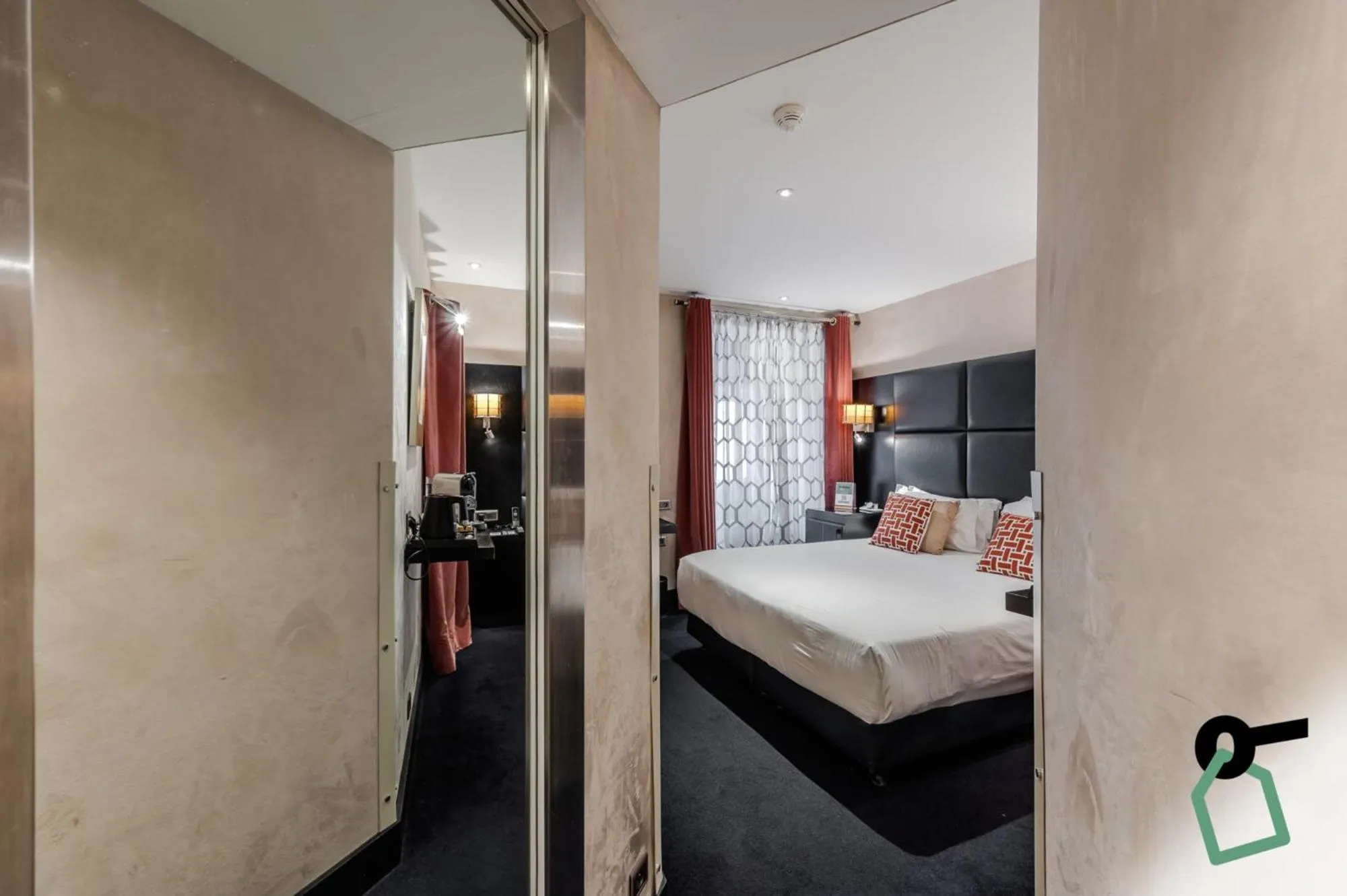 Bedroom, Bed in Hotiday Room Collection - Paris Arc de Triomphe