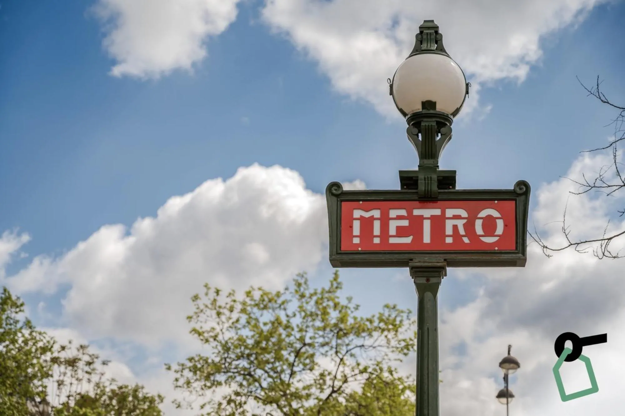 Neighbourhood in Hotiday Room Collection - Paris Arc de Triomphe