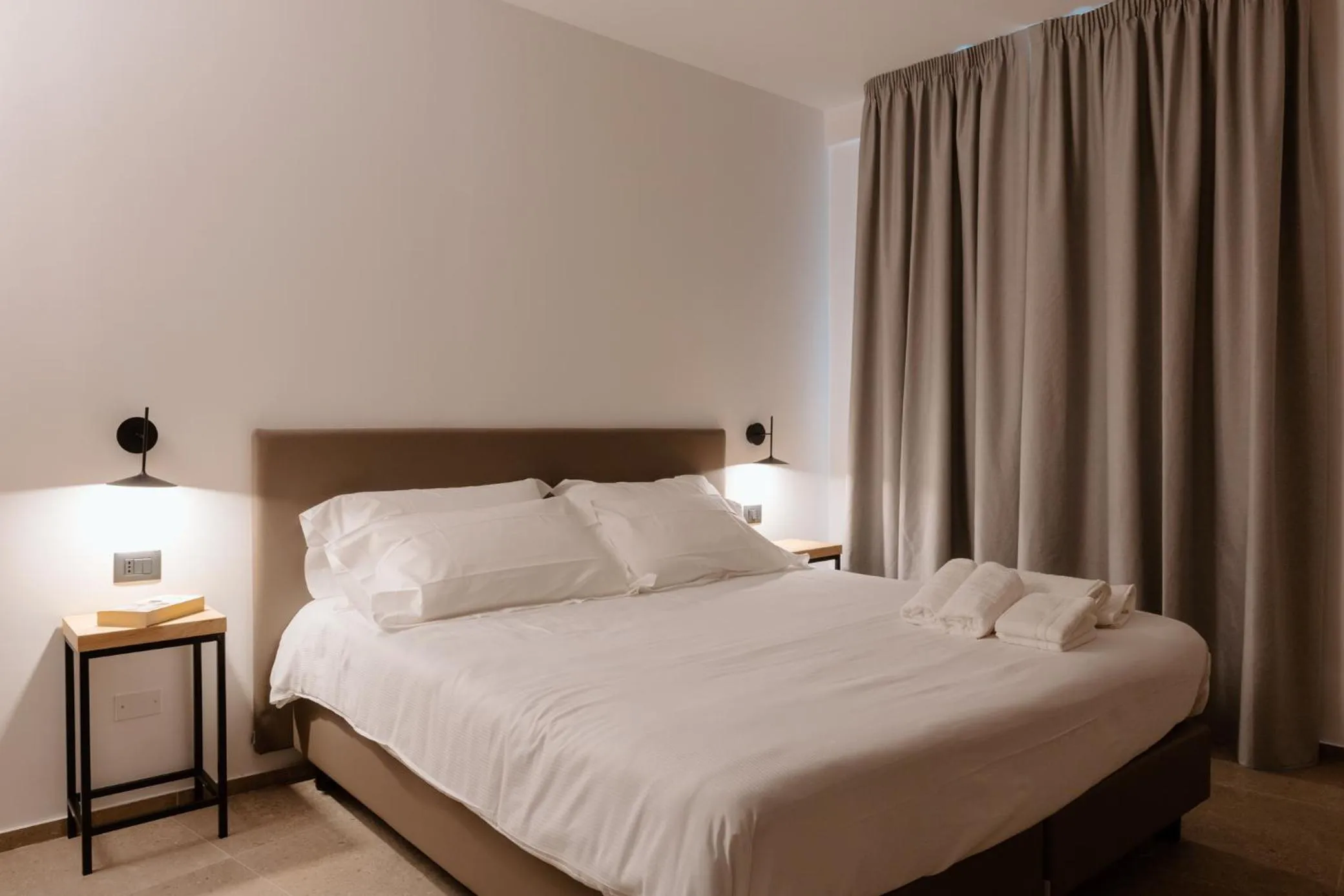 Bed in Belladonna Hotel