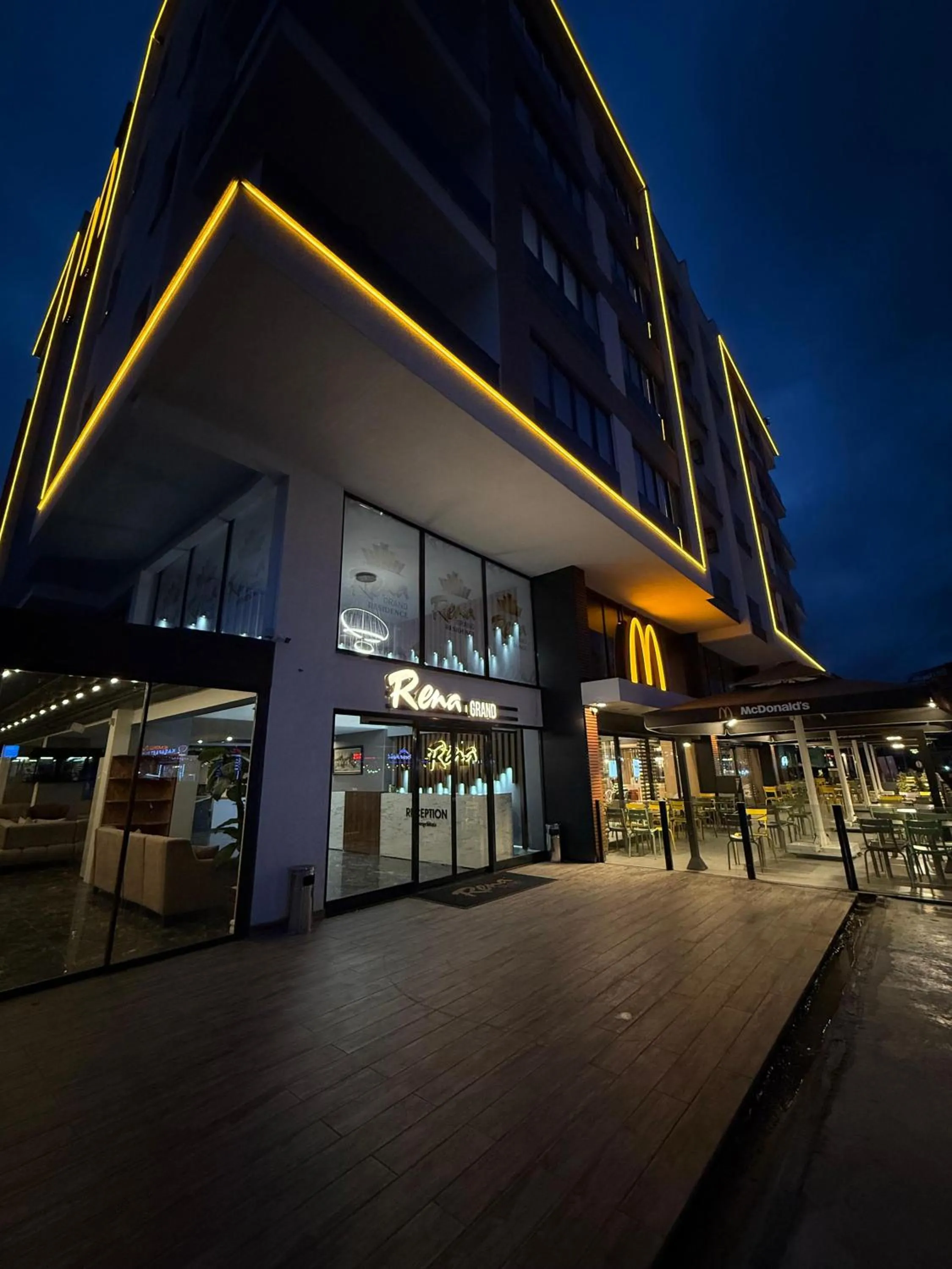 Property building in Rena Grand Residence & Suit