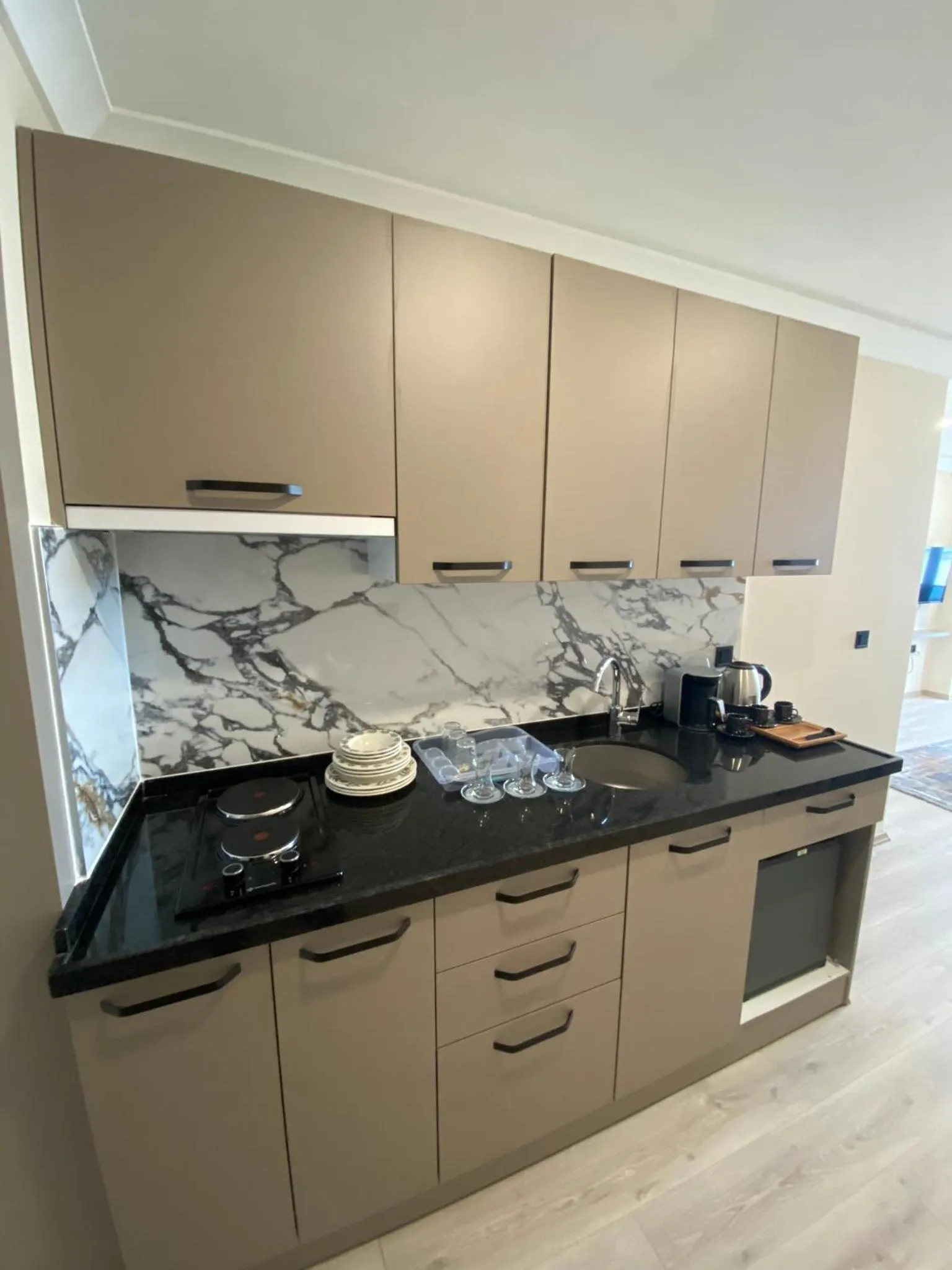 Kitchen or kitchenette in Rena Grand Residence & Suit