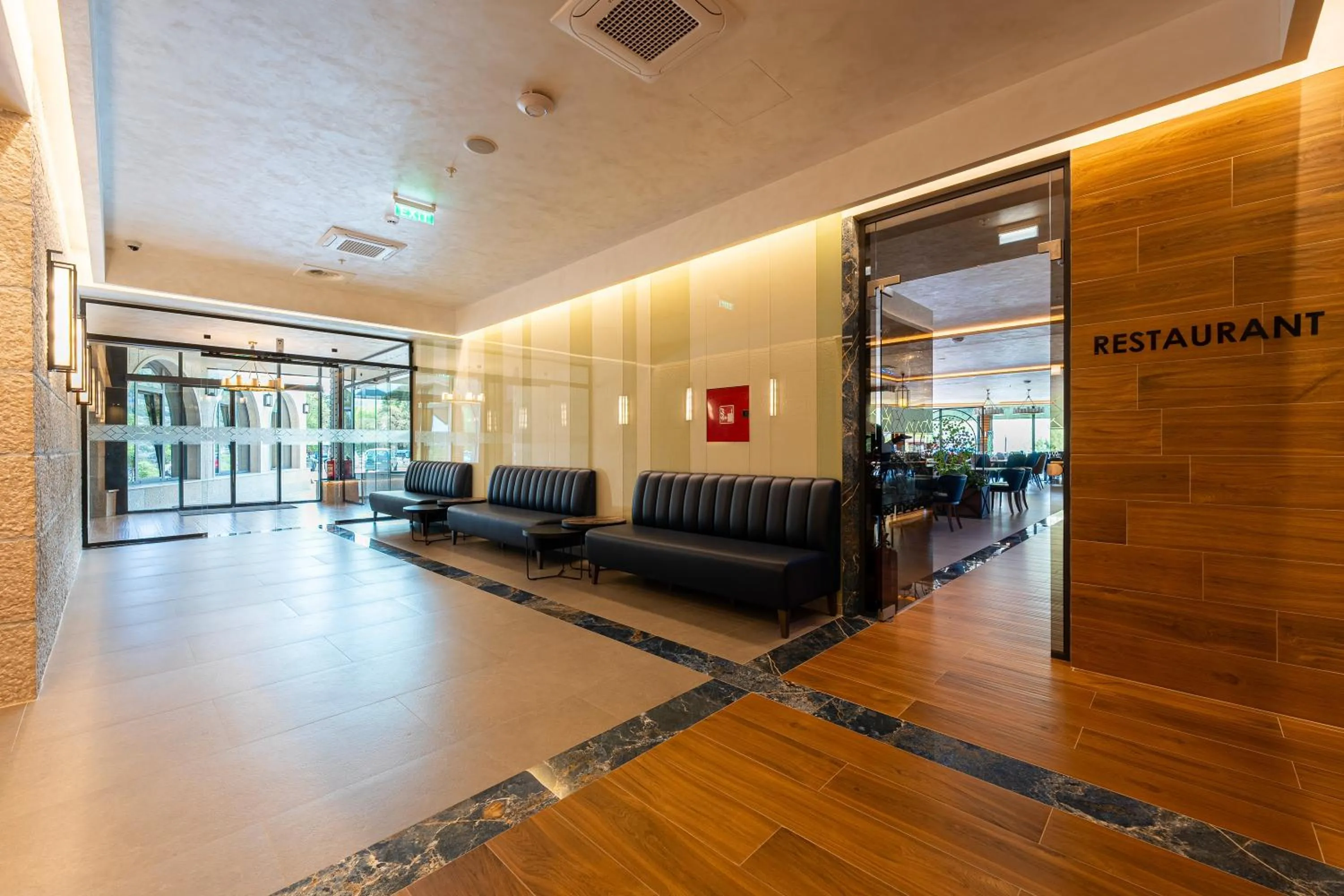 Lobby or reception in Hotel De‘Andros Virpazar