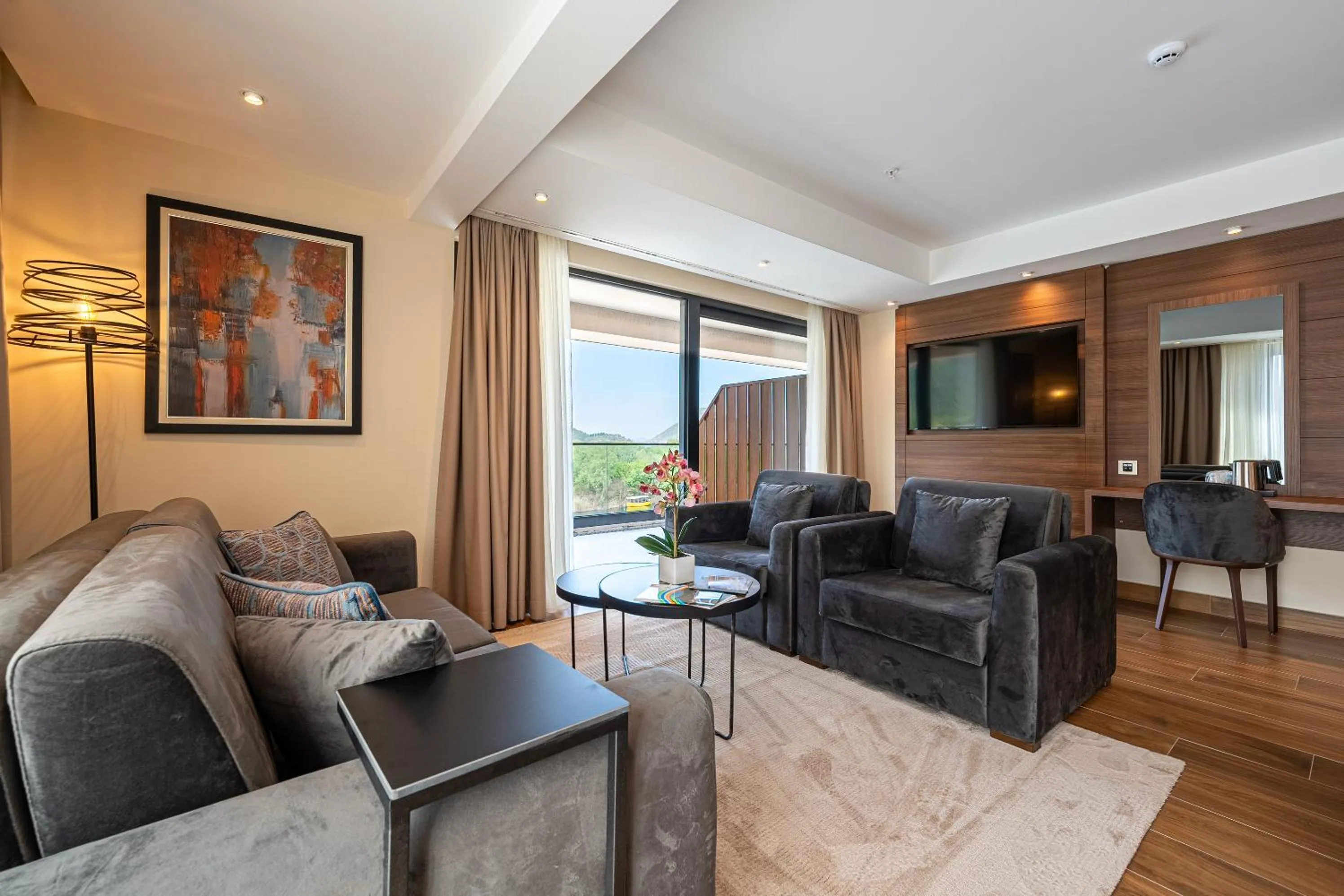 Photo of the whole room in Hotel De‘Andros Virpazar