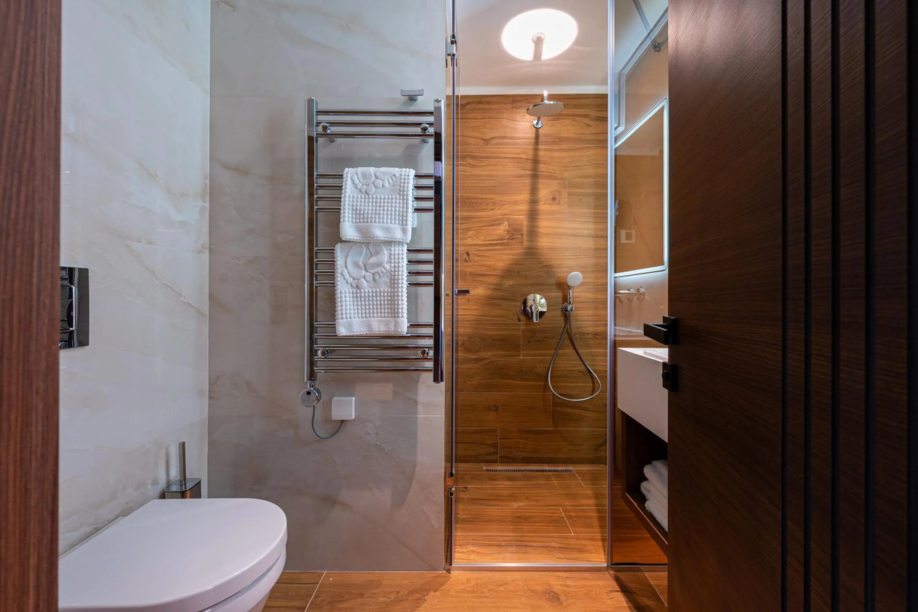 Bathroom in Hotel De‘Andros Virpazar