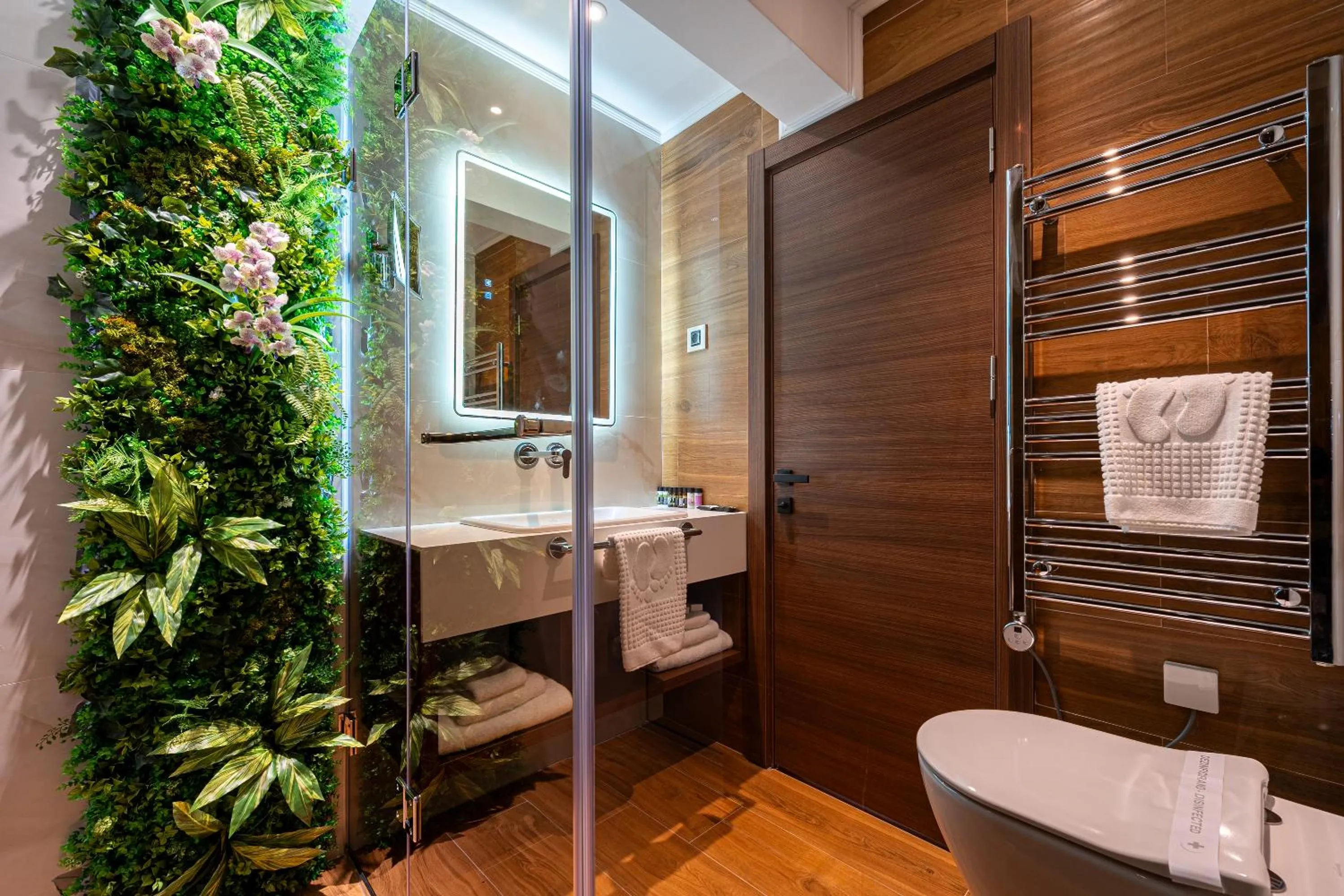 Bathroom in Hotel De‘Andros Virpazar