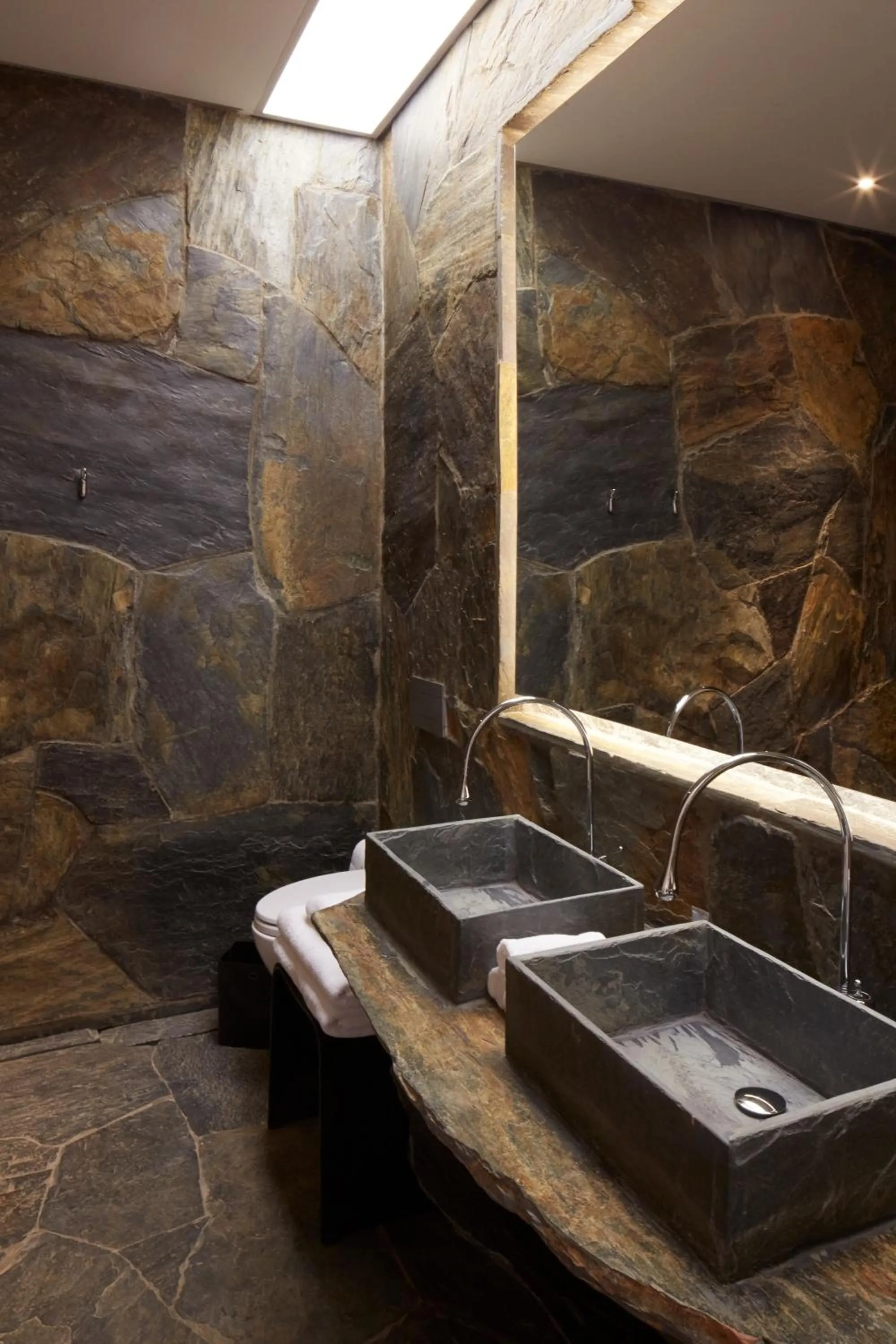 Bathroom in Vik Chile