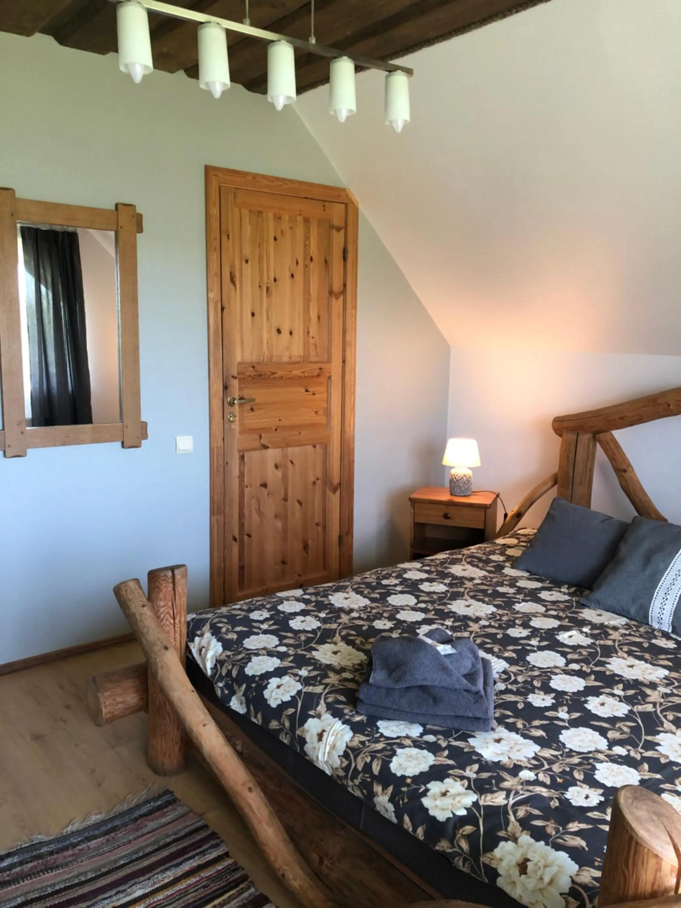 Double Room with Balcony in Viesu nams Vālodzes